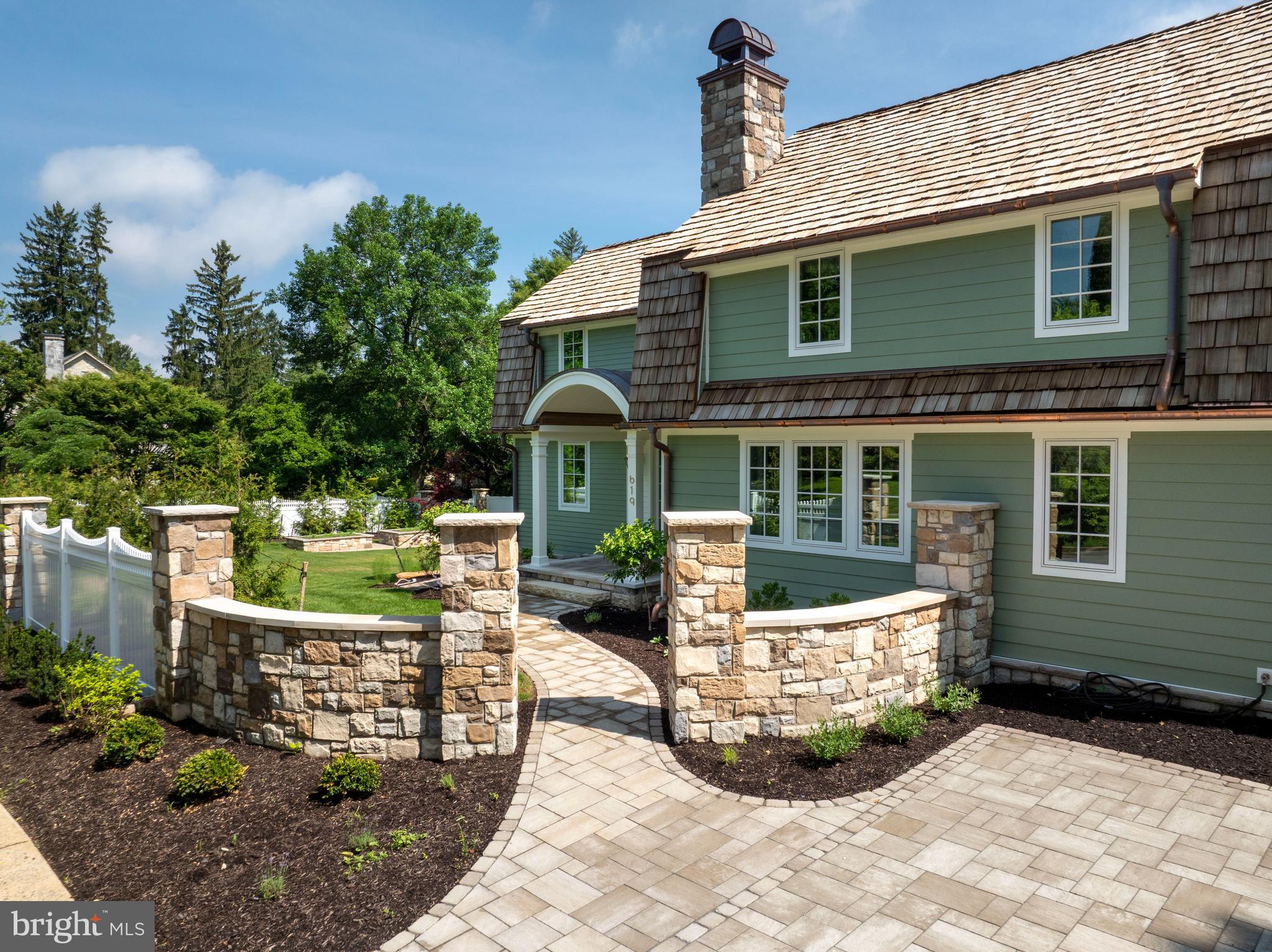 COLLEGE HEIGHTS - Residential