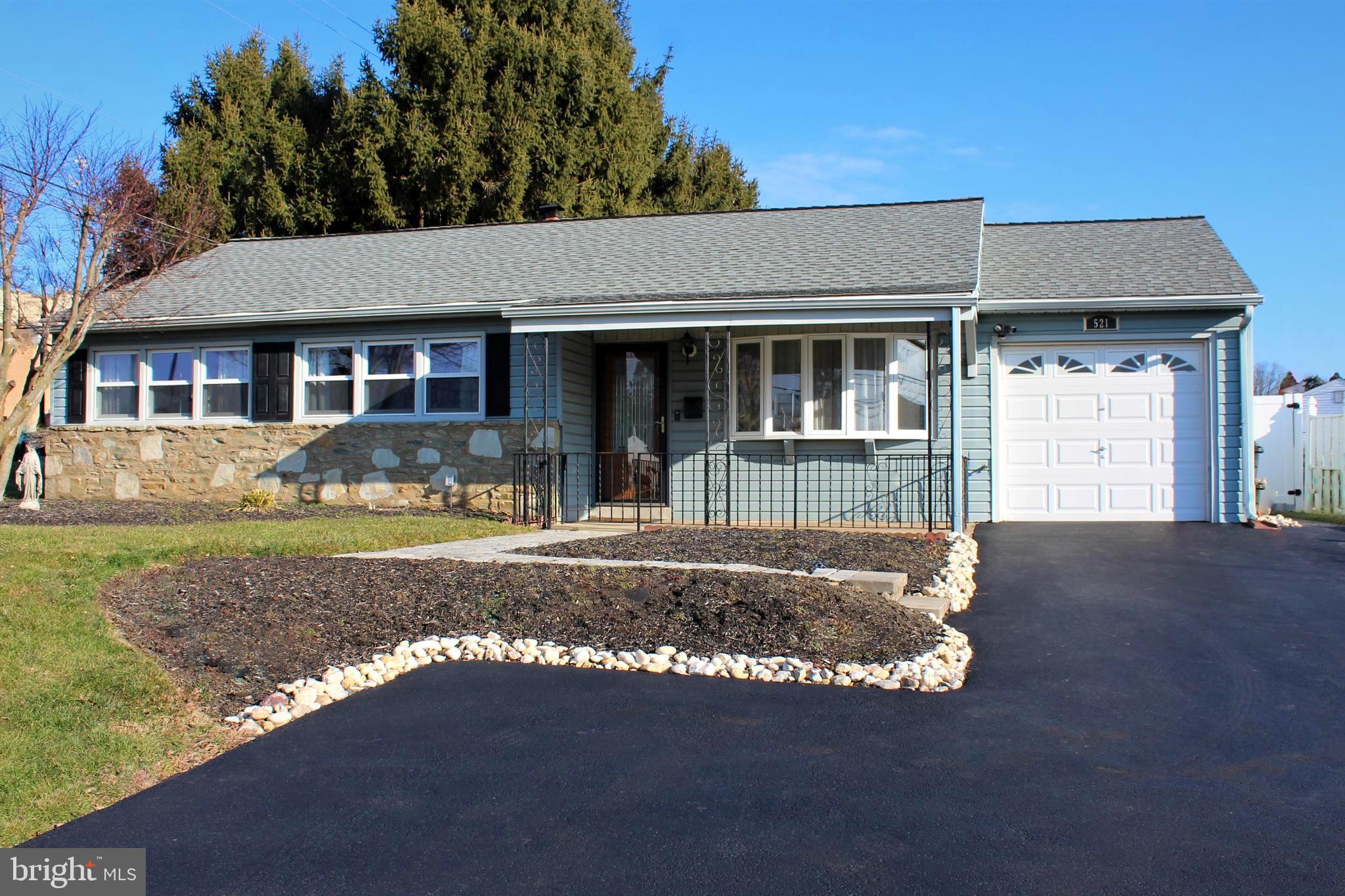 BURGUNDY HILLS - Residential