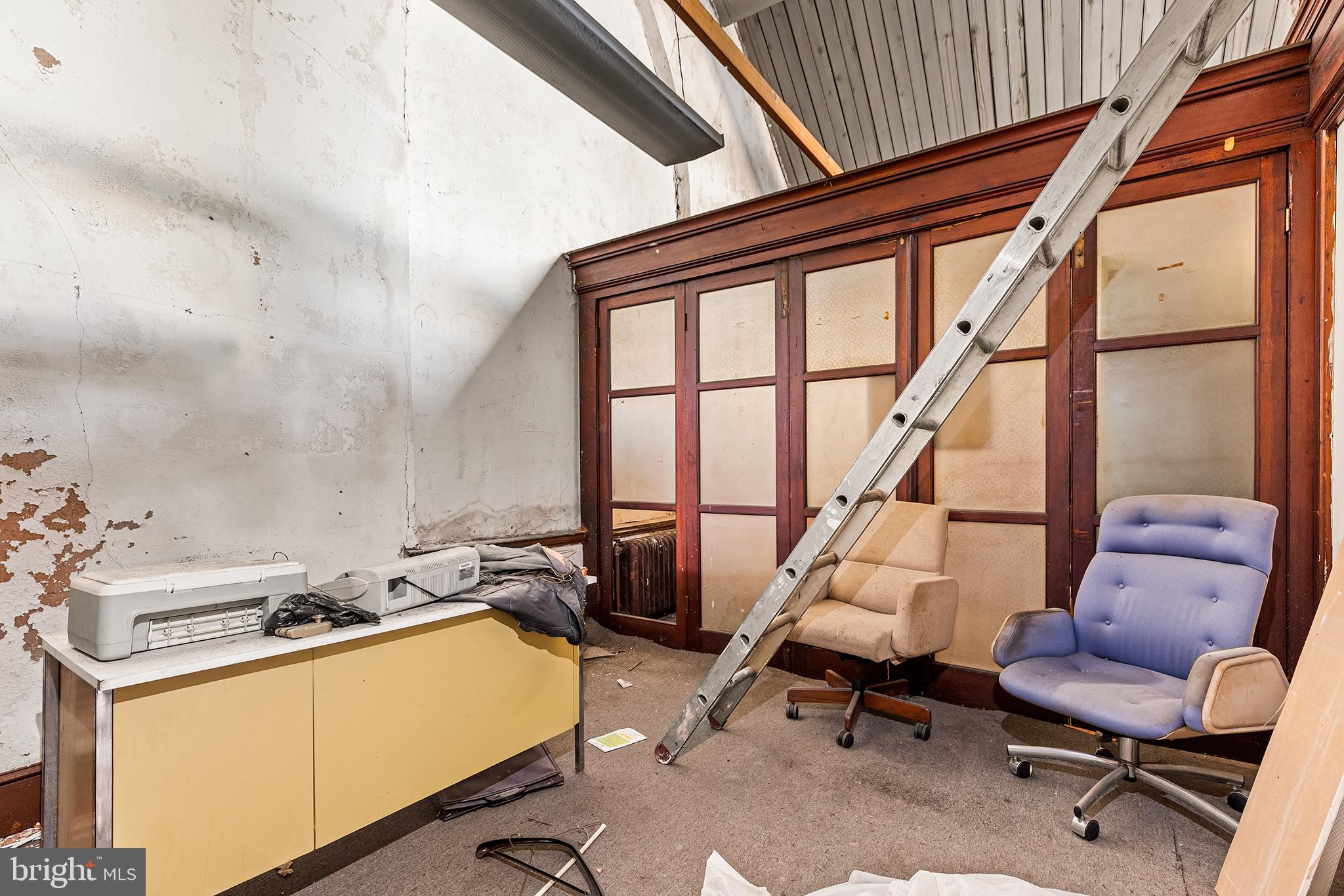 POINT BREEZE - Residential