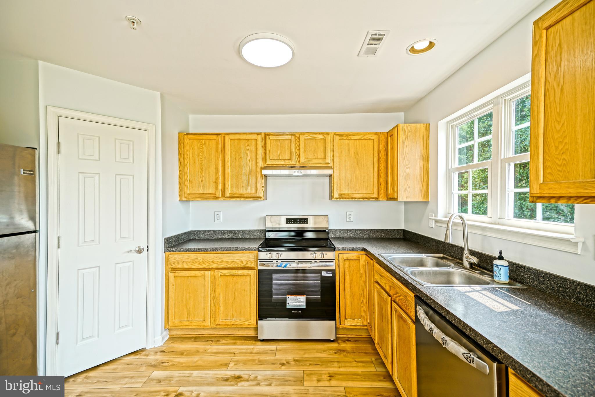 SHIPBUILDERS VILLAGE - Residential