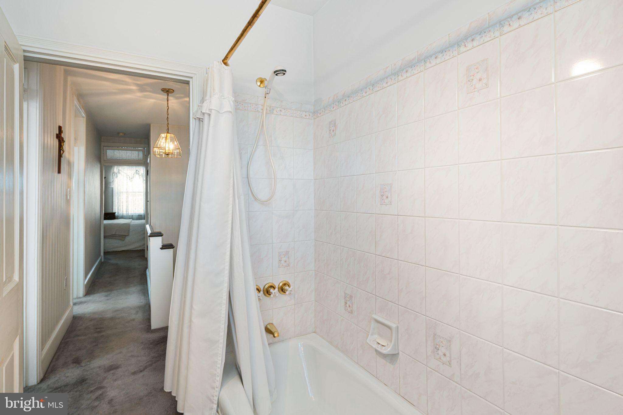 BRIDESBURG - Residential