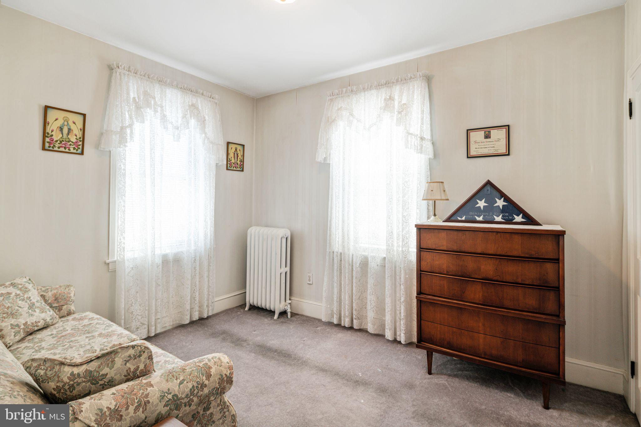 BRIDESBURG - Residential