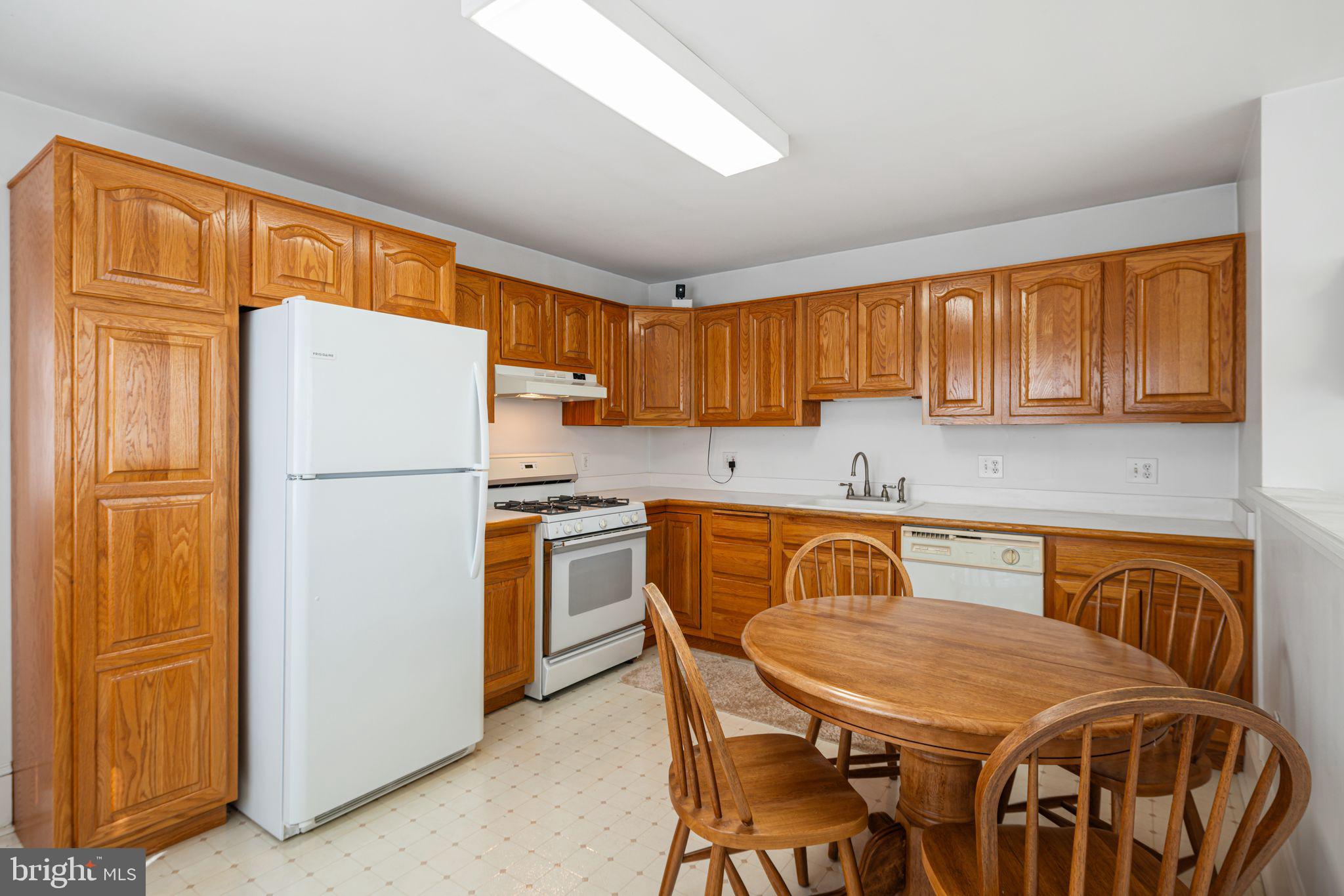 BRIDESBURG - Residential