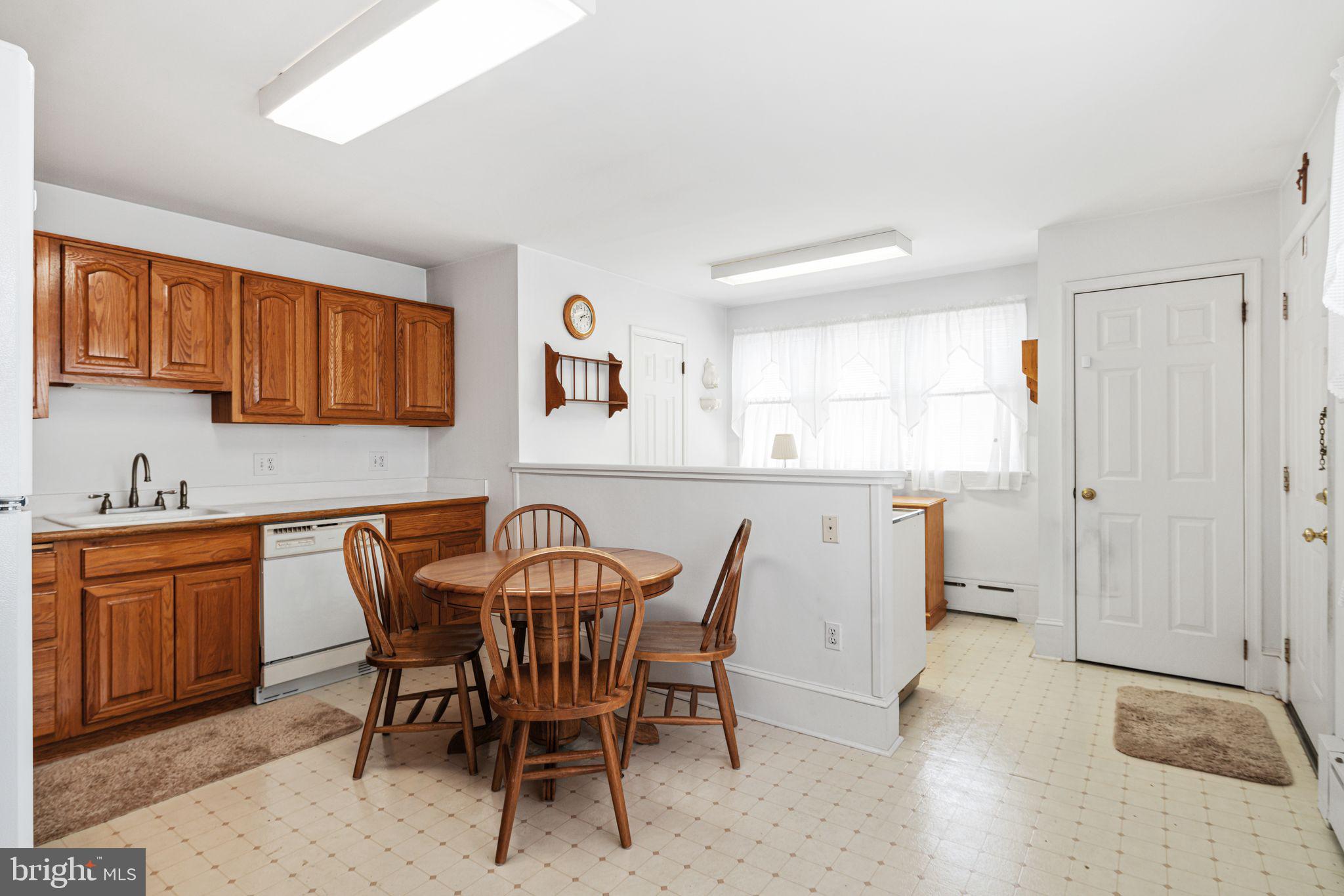 BRIDESBURG - Residential