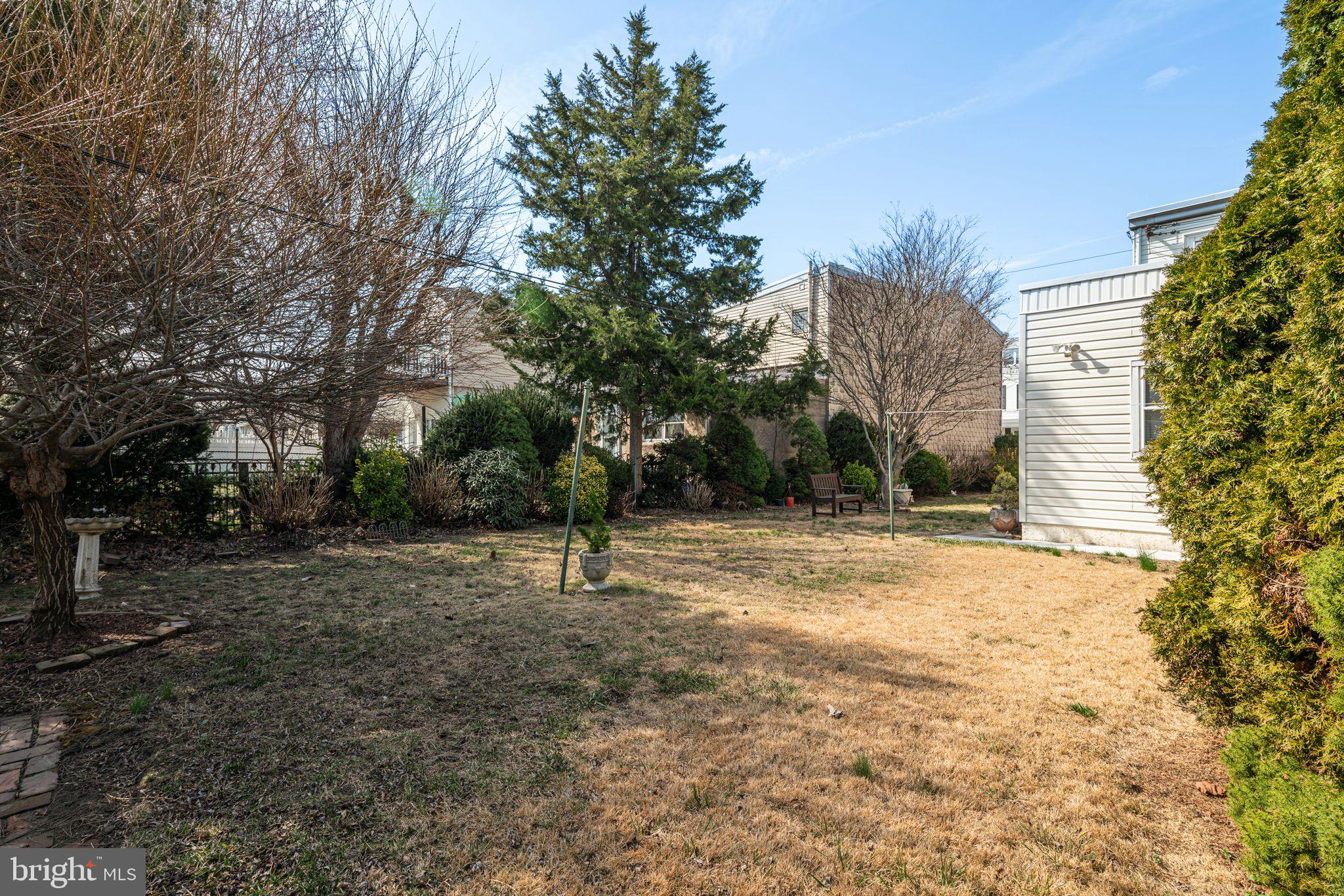 BRIDESBURG - Residential