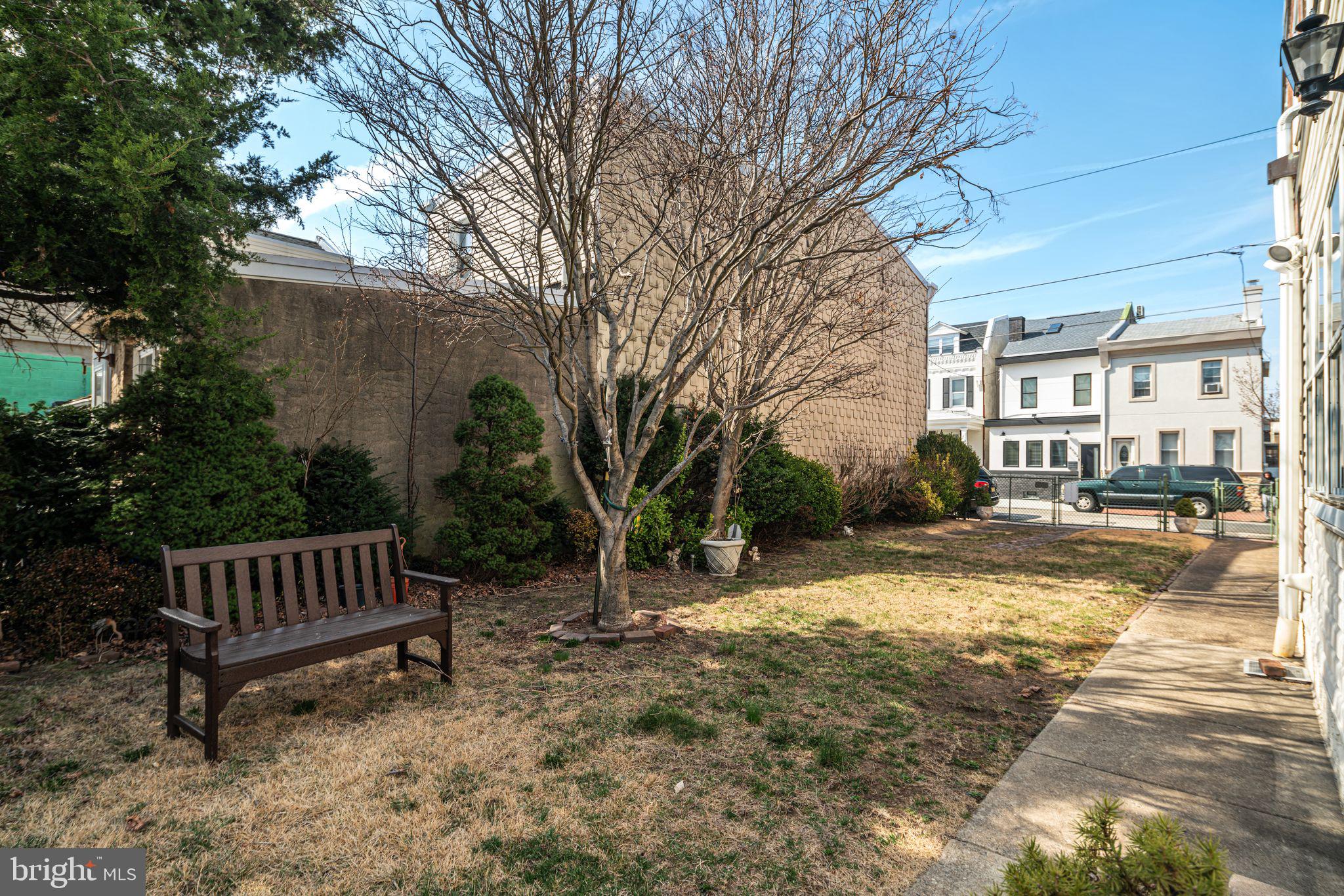 BRIDESBURG - Residential