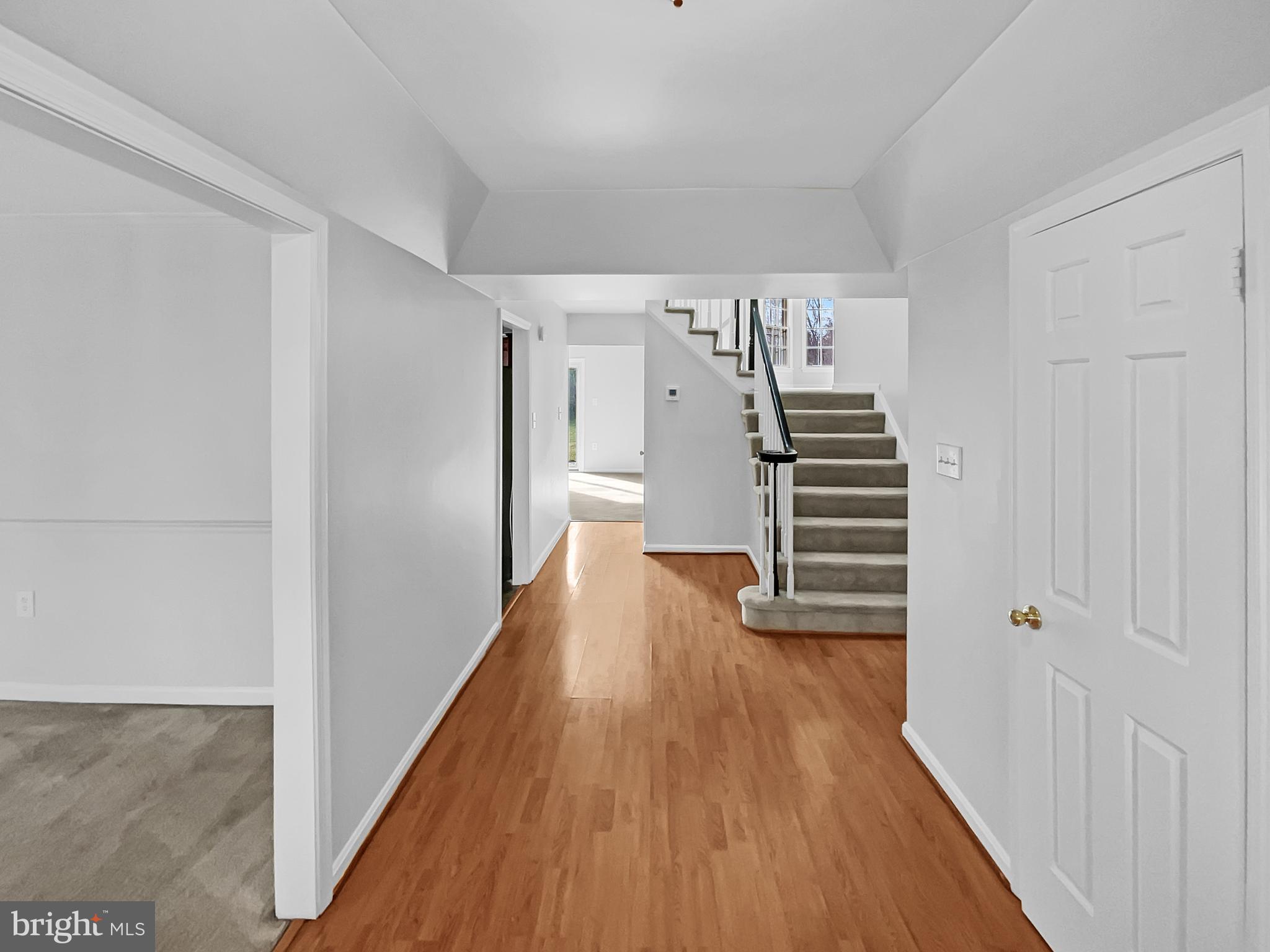 KINGSTON CHASE - Residential