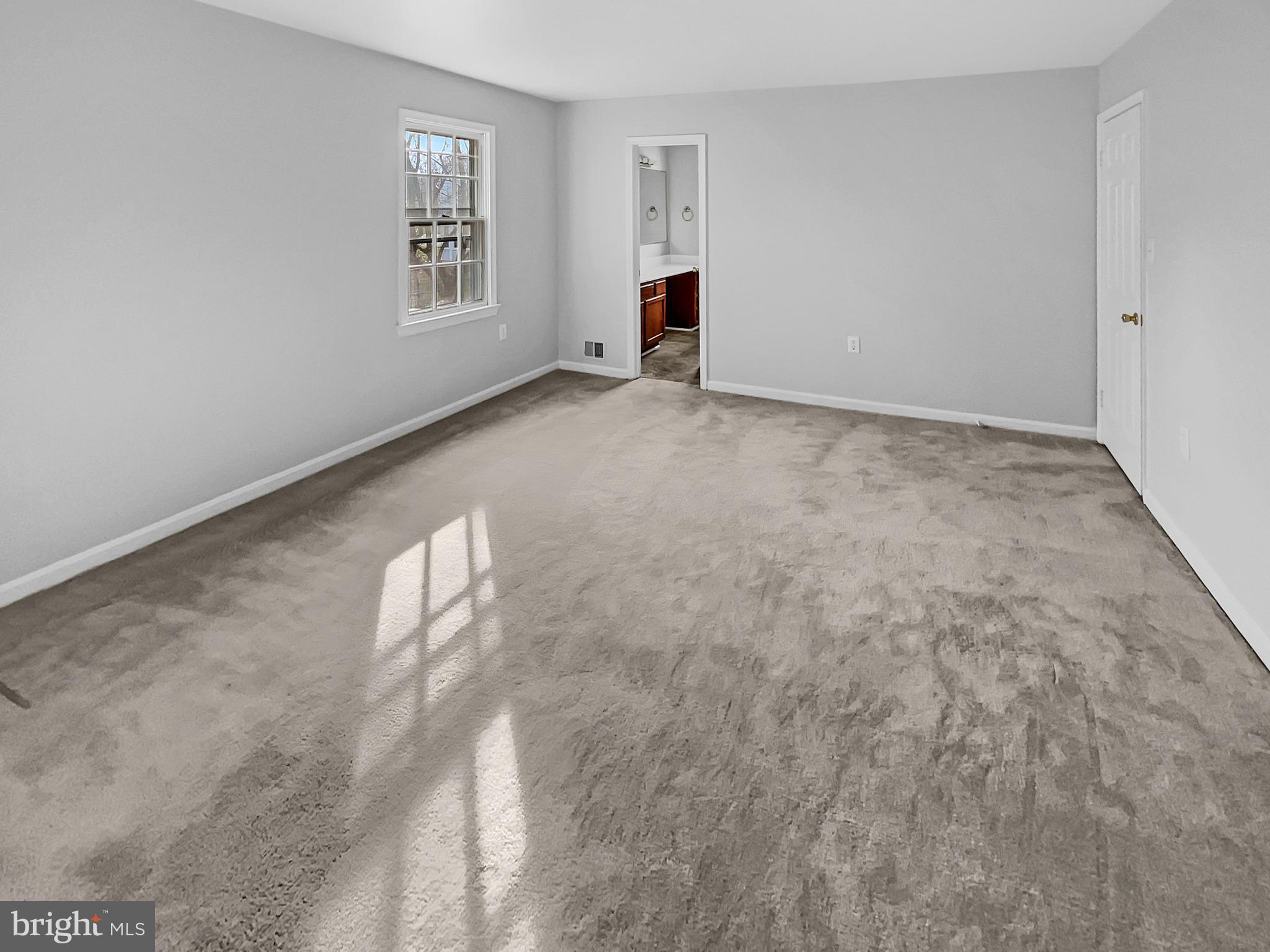 KINGSTON CHASE - Residential