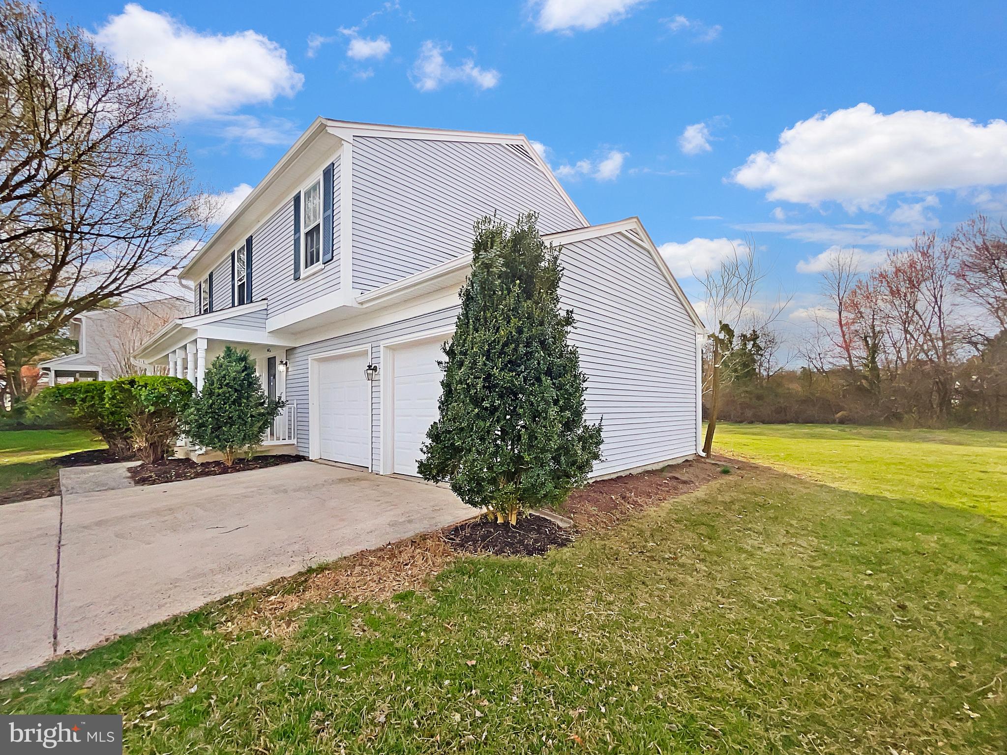 KINGSTON CHASE - Residential