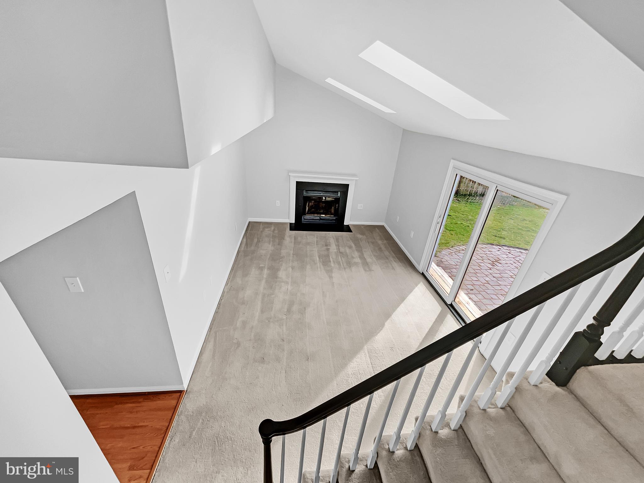 KINGSTON CHASE - Residential