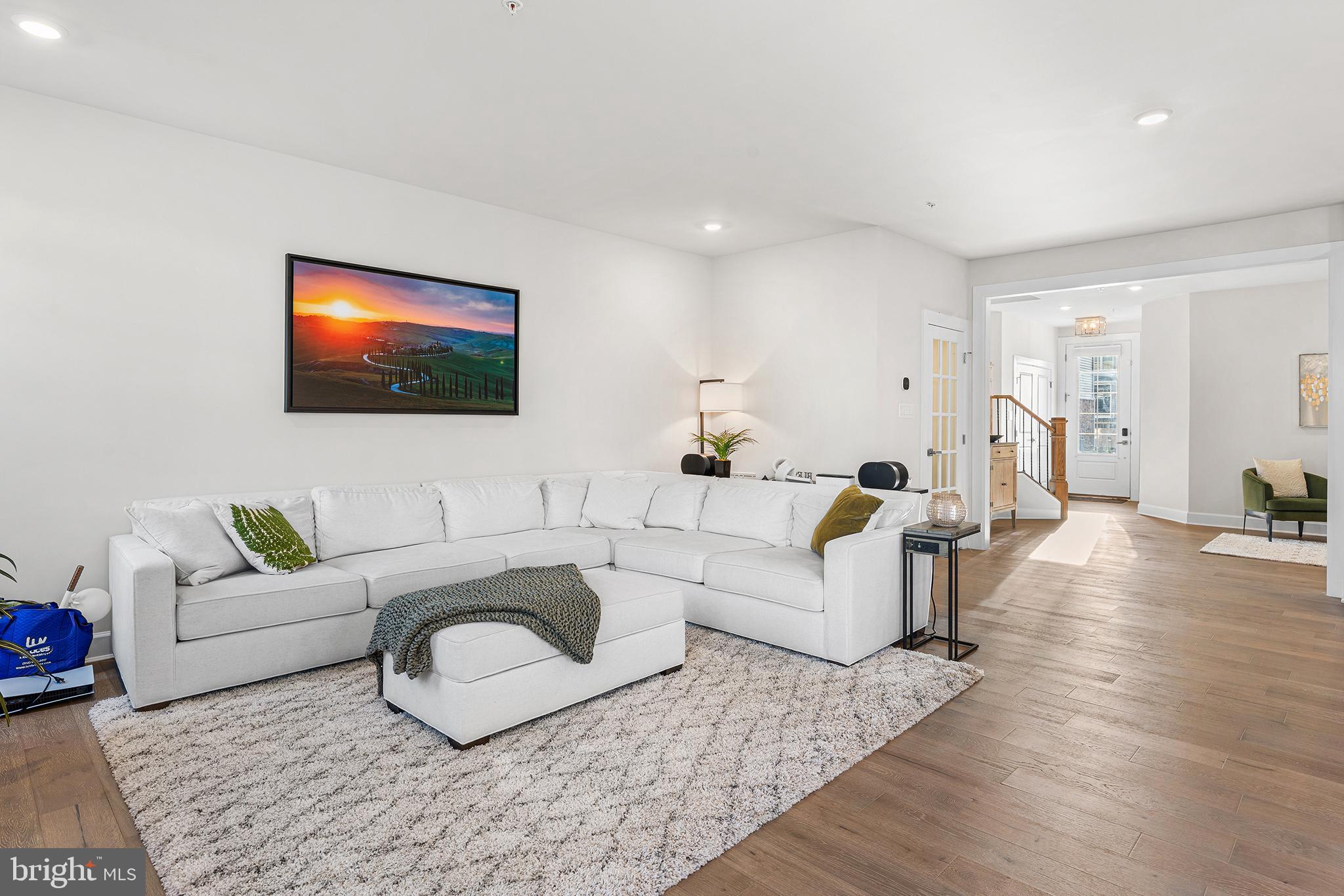PONDS EDGE - Residential