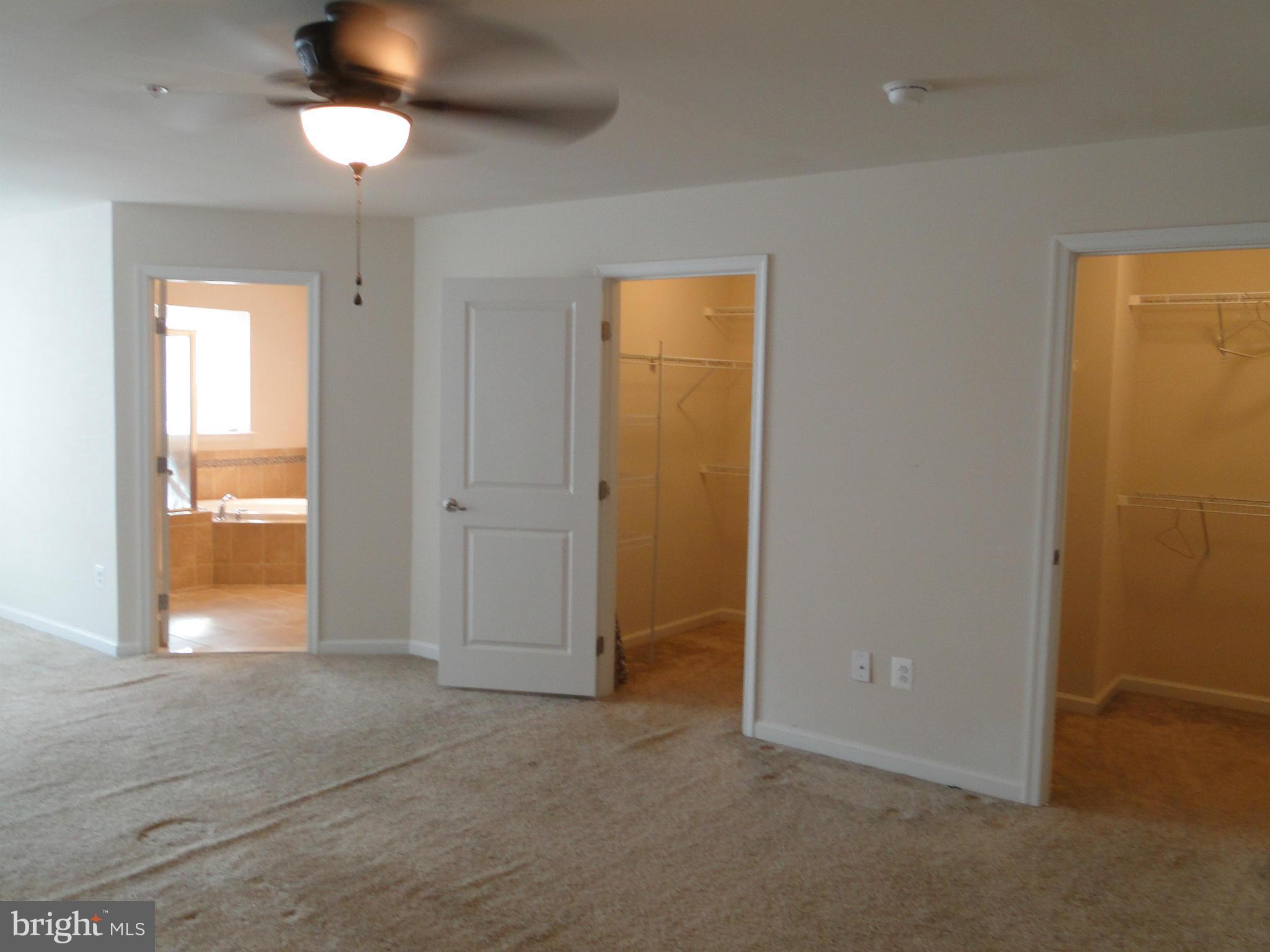 ADAMS CROSSING - Residential Lease