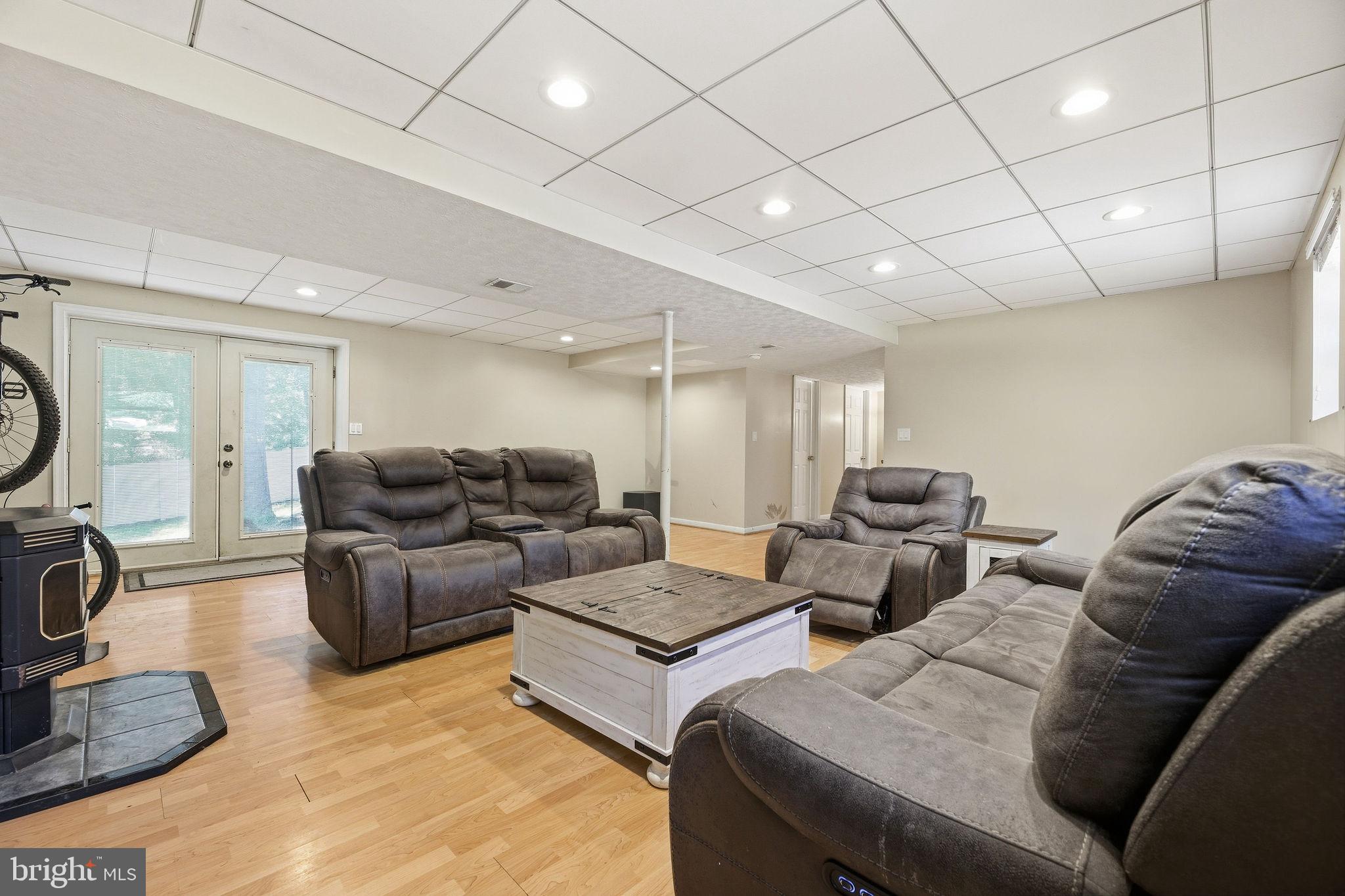LAUREL RIDGE - Residential