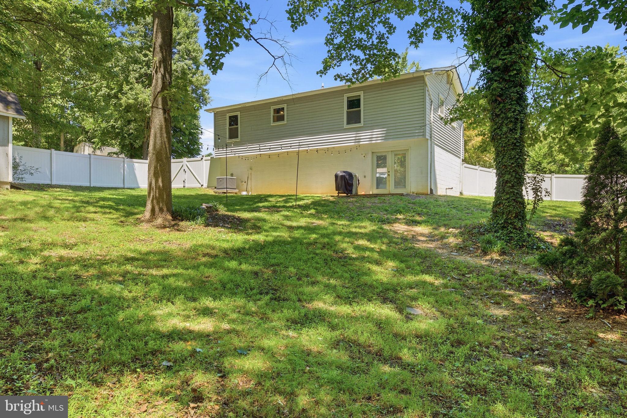 LAUREL RIDGE - Residential