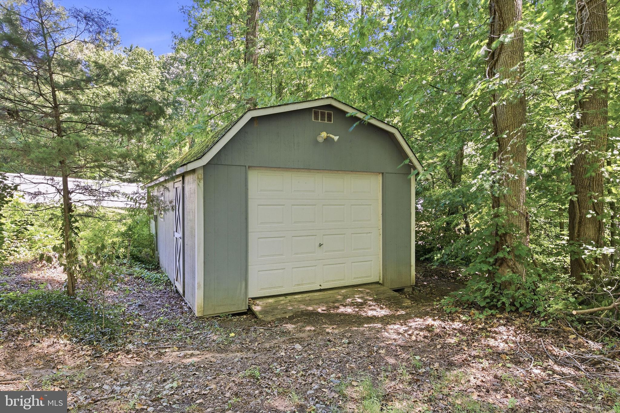 LAUREL RIDGE - Residential