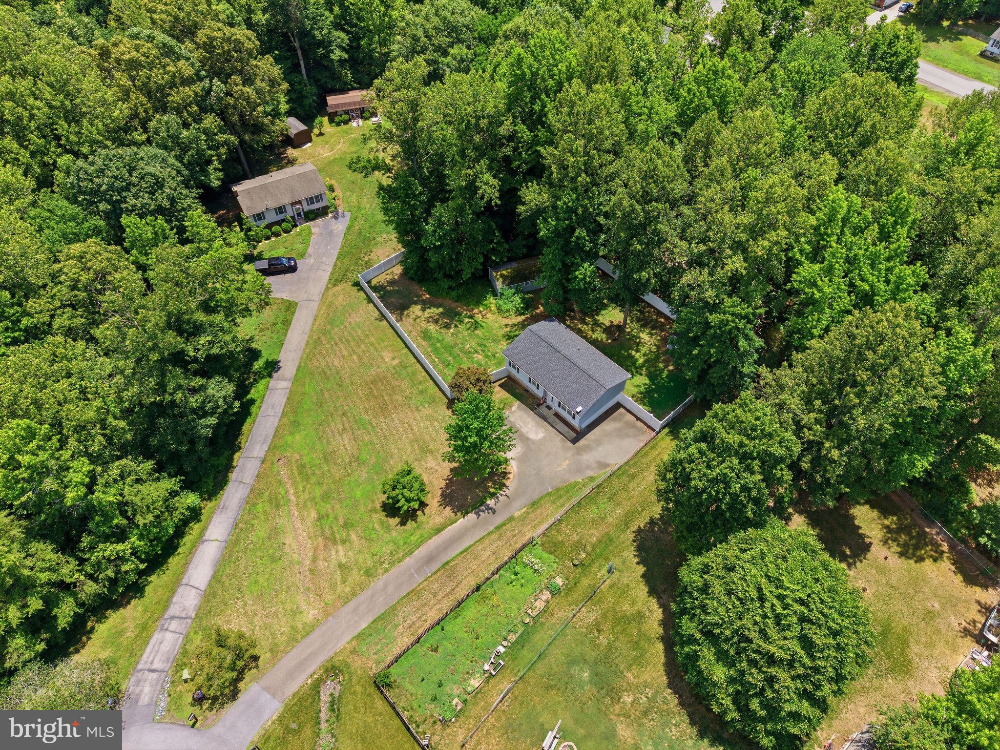 LAUREL RIDGE - Residential