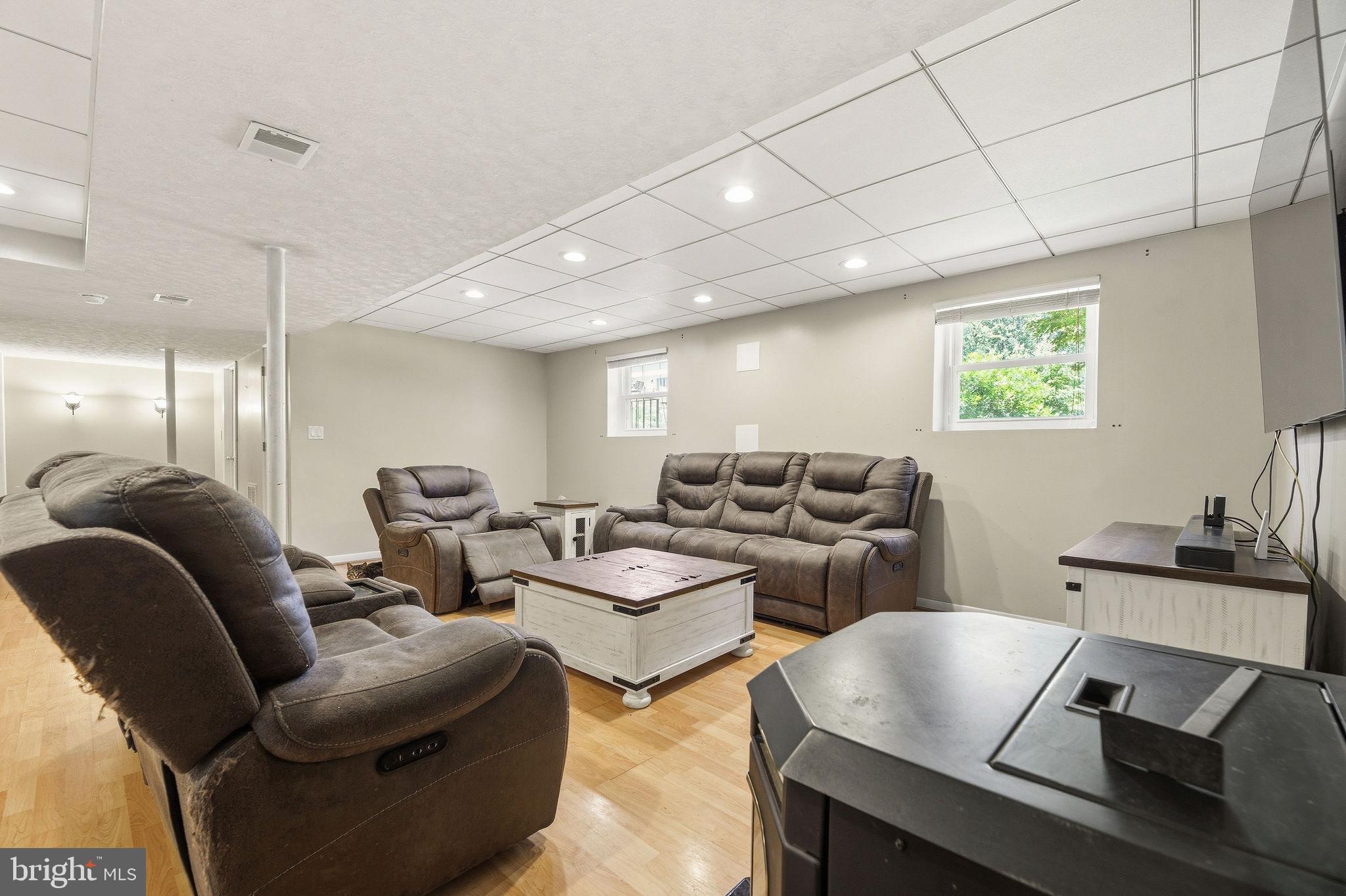 LAUREL RIDGE - Residential