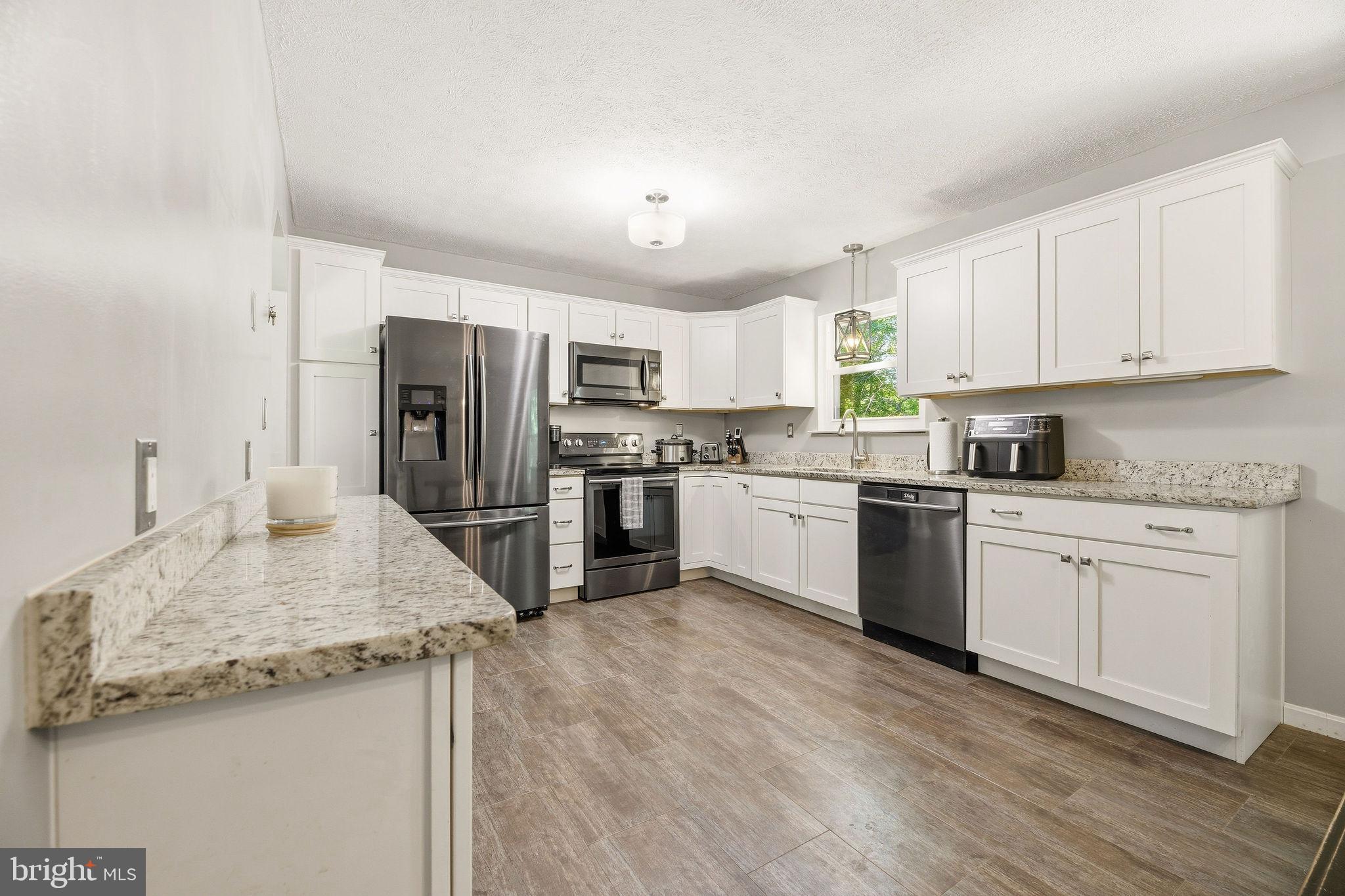 LAUREL RIDGE - Residential