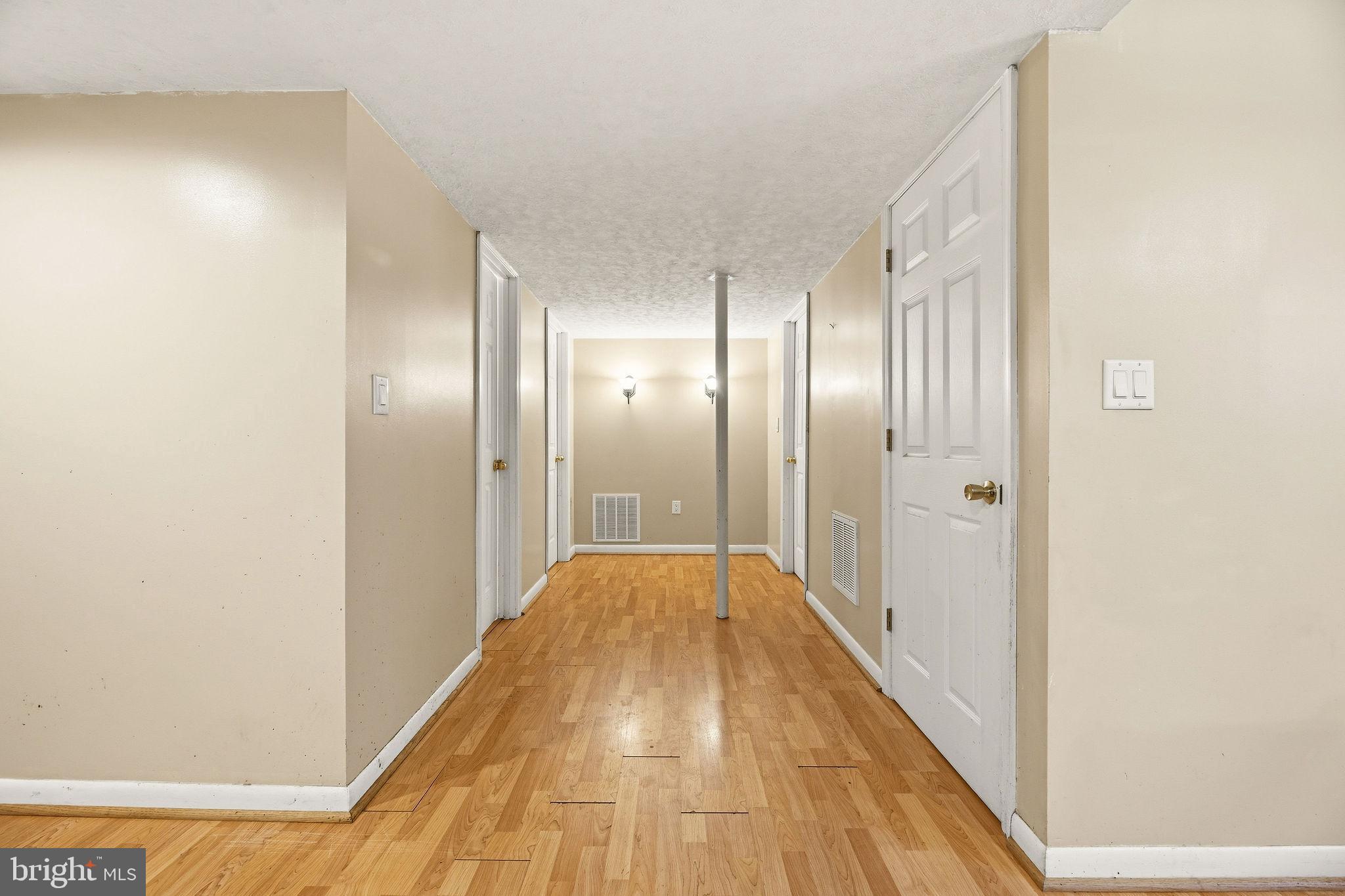 LAUREL RIDGE - Residential
