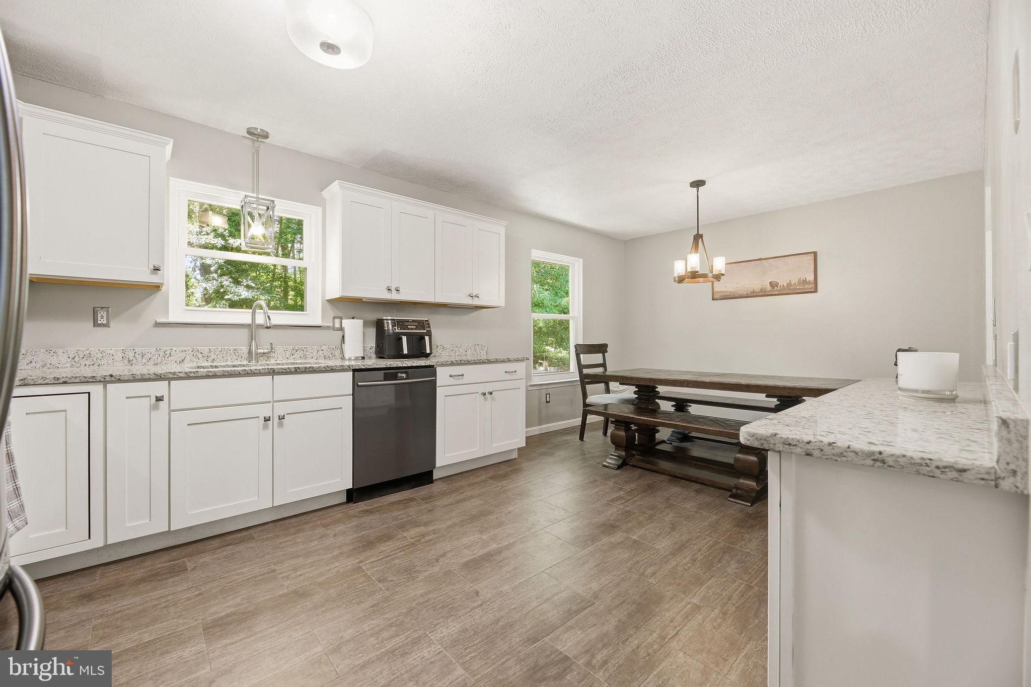 LAUREL RIDGE - Residential
