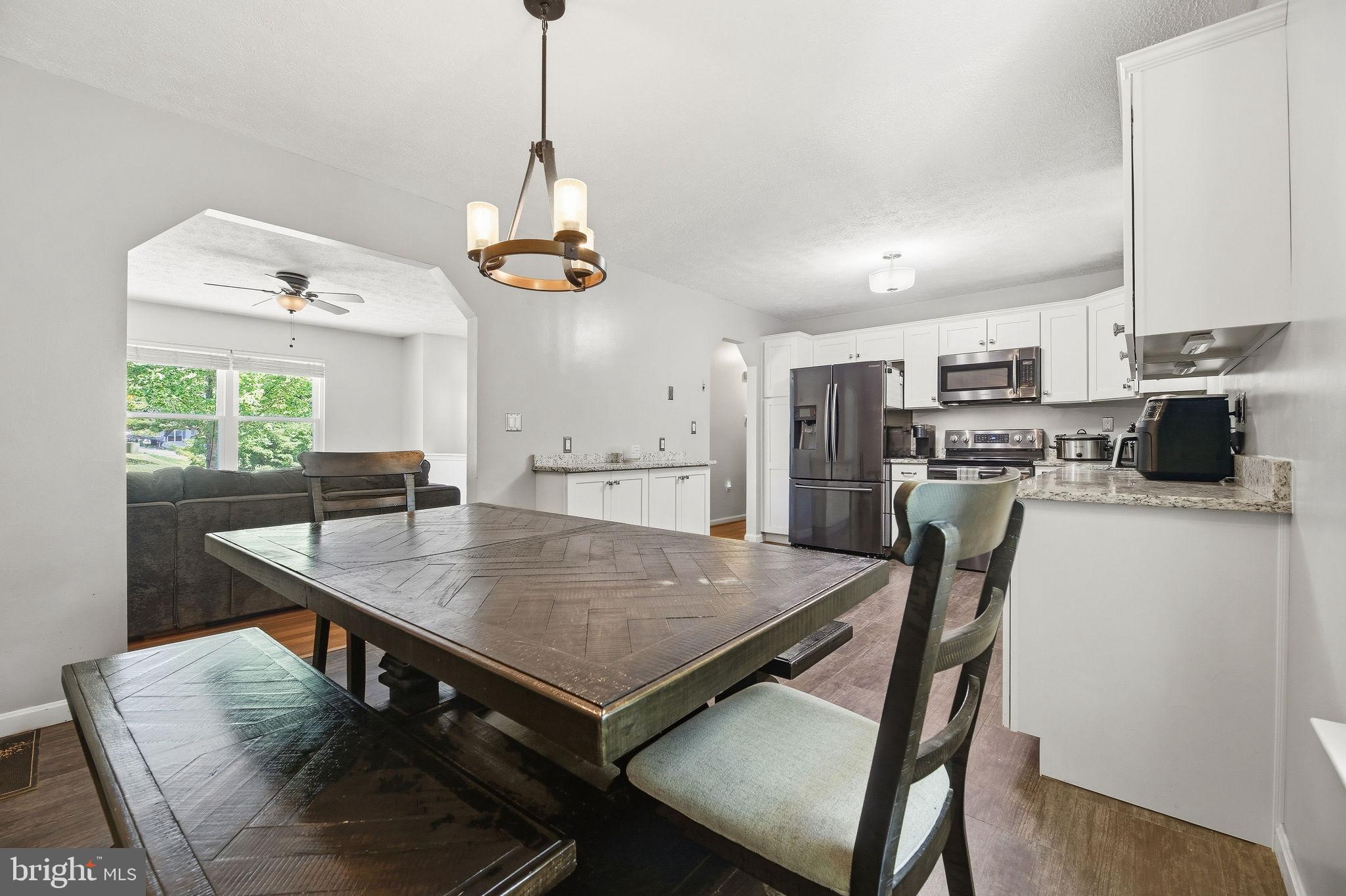 LAUREL RIDGE - Residential