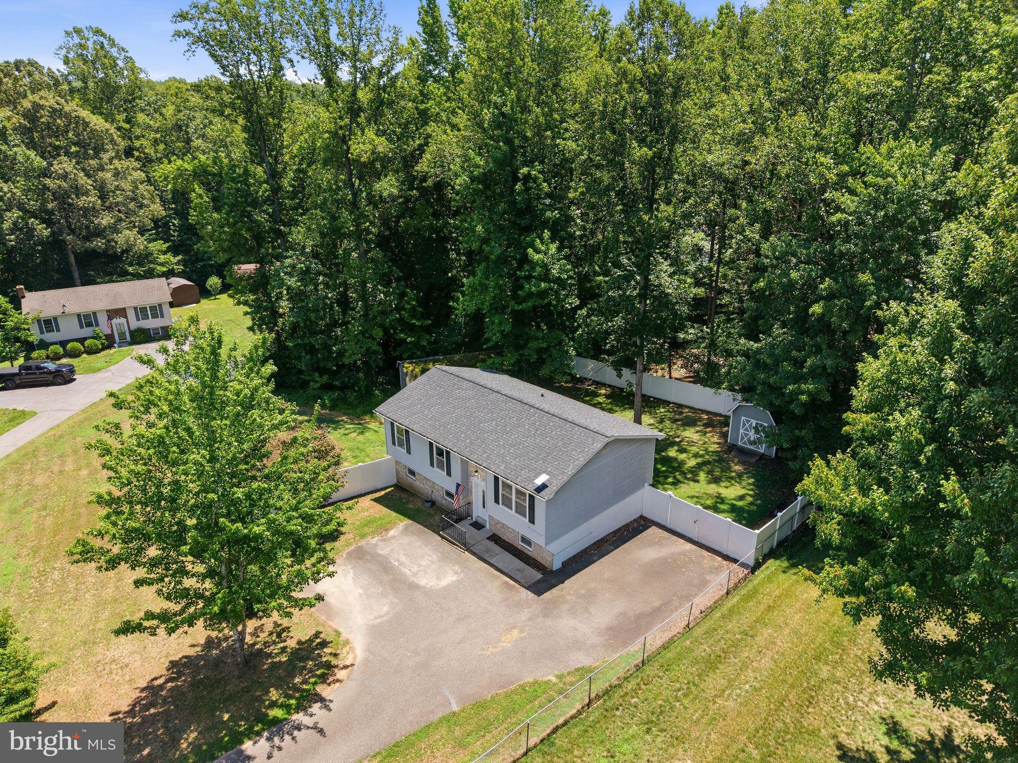 LAUREL RIDGE - Residential