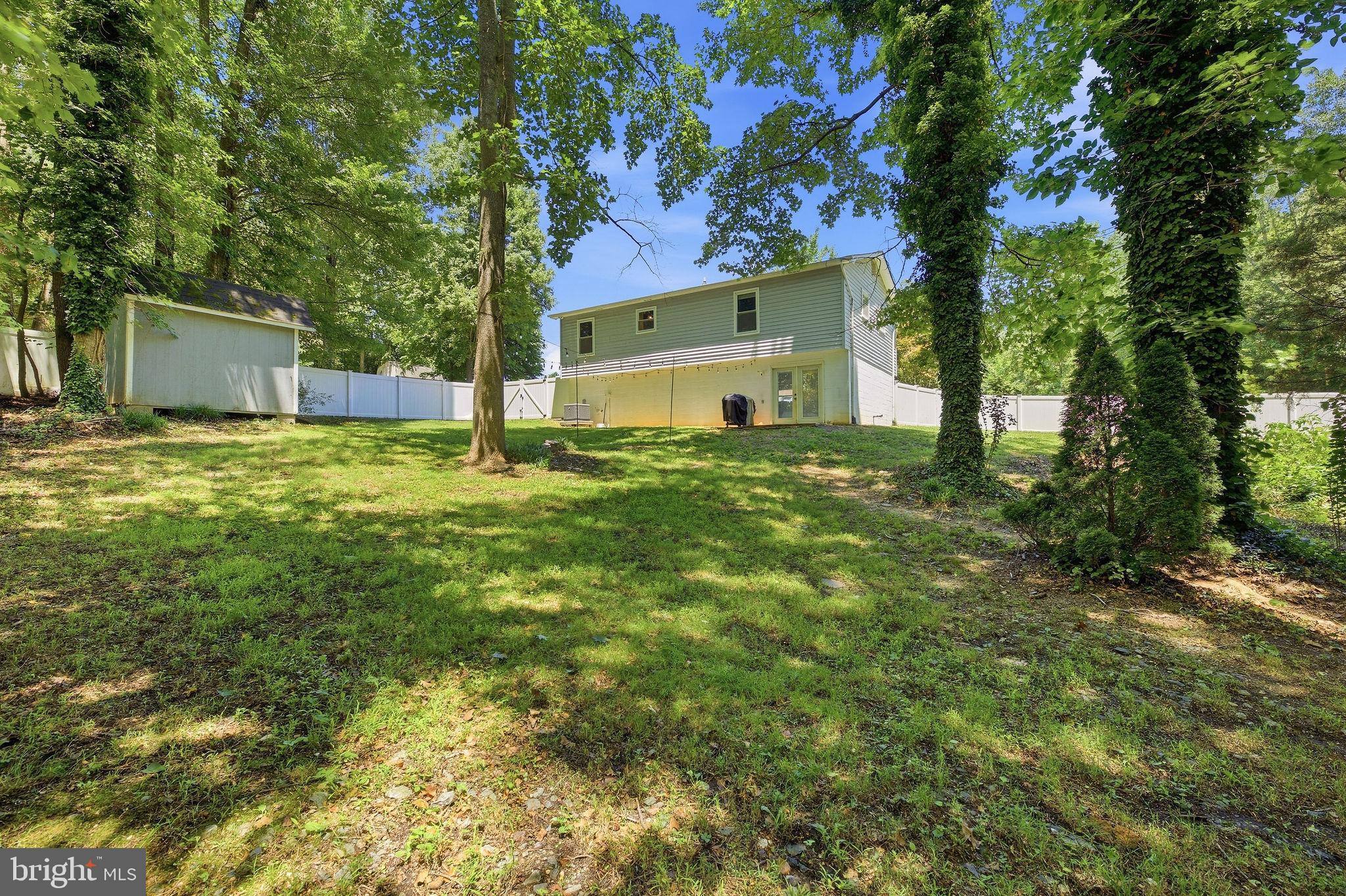 LAUREL RIDGE - Residential