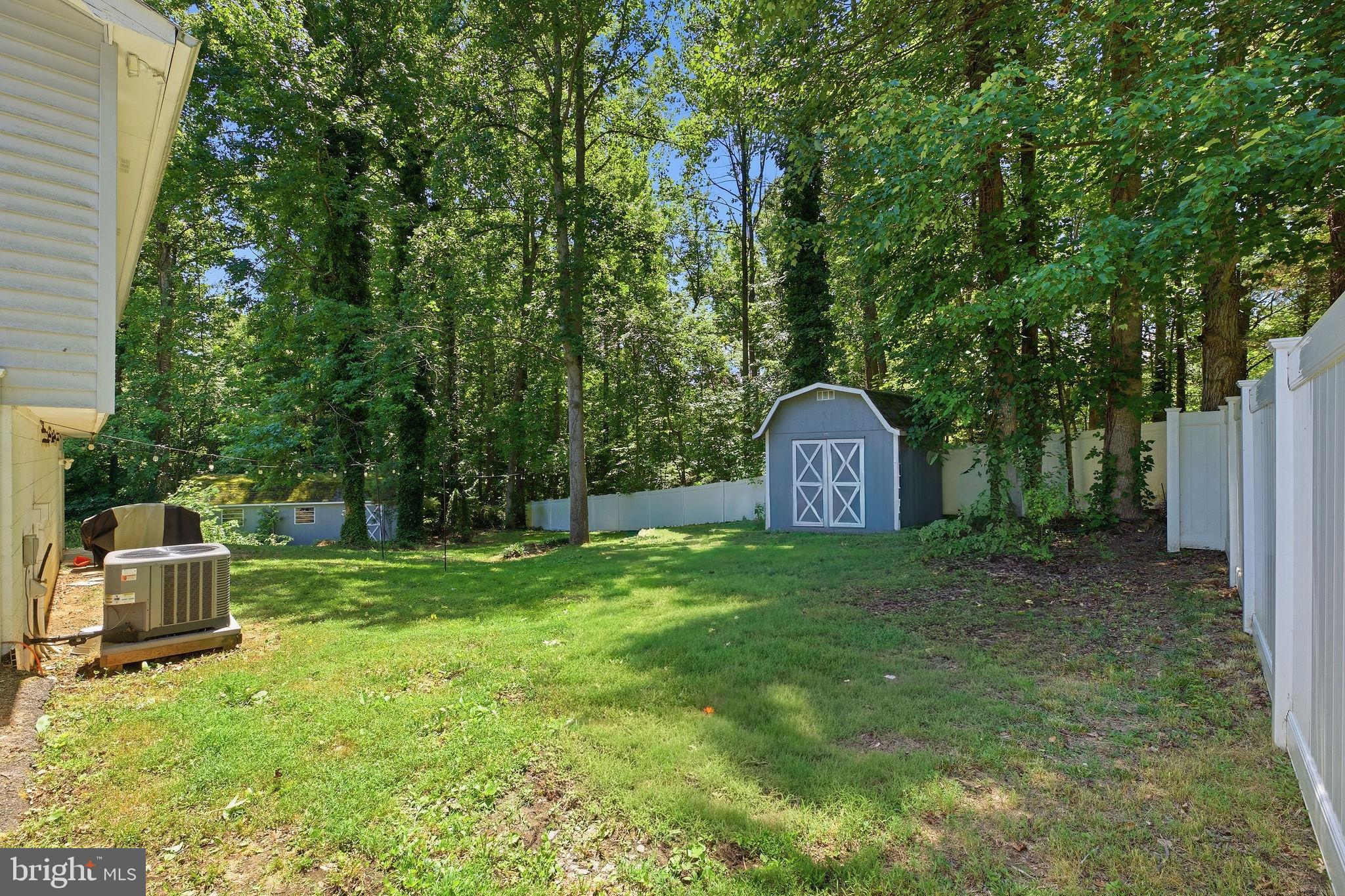 LAUREL RIDGE - Residential