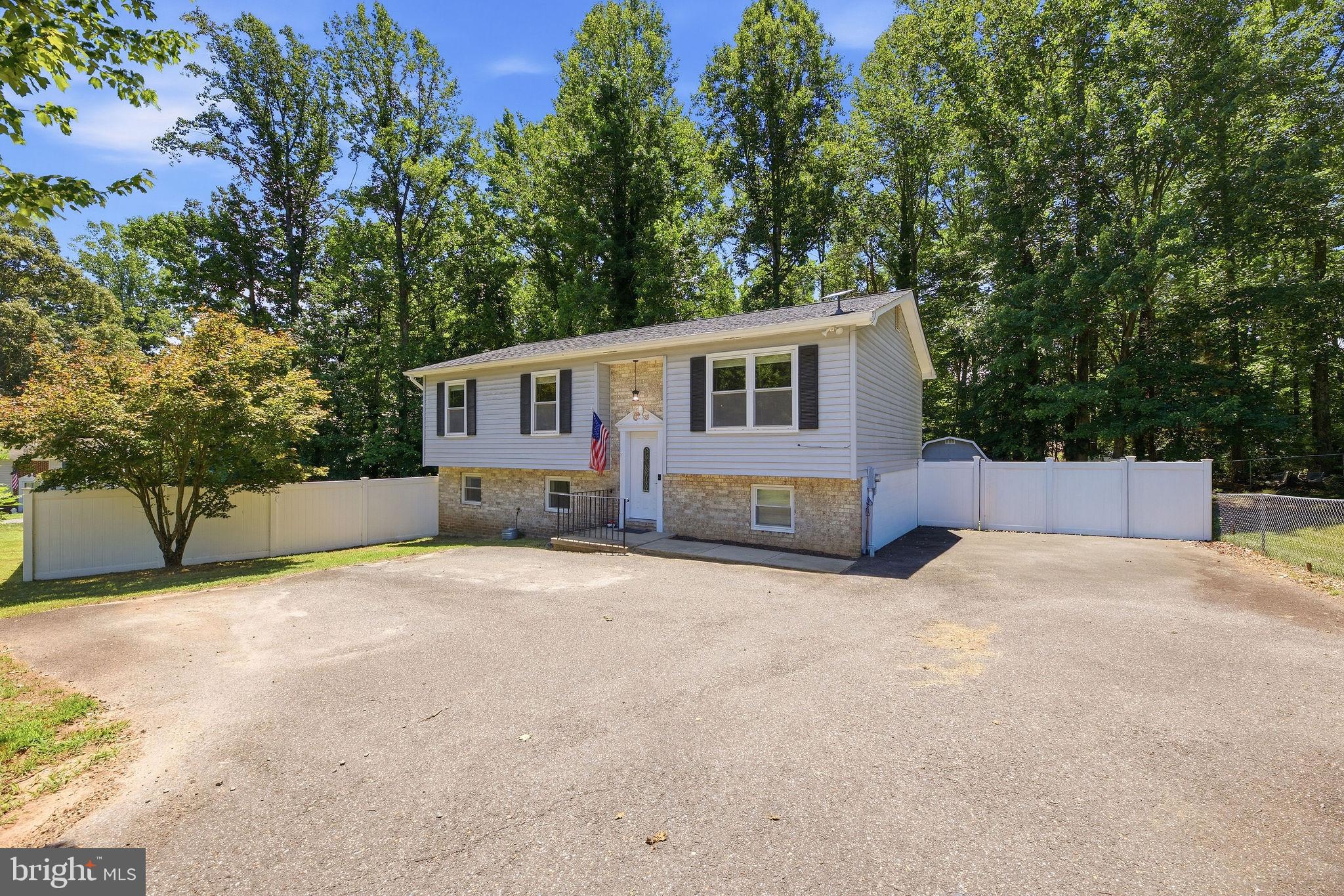 Welcome to 38733 Spout Run Ct in Mechanicsville! This 4 bedroom, 2 full bath split foyer sits on a spacious .7 acre lot in Northern St. Mary’s County and offers a comfortable layout with room to spread out. Major updates have already been taken care of for you, including a new HVAC system in July 2023, a new water heater in October 2023, and a new home water treatment system in October 2023!!

The main level features a bright living area, an updated kitchen with granite countertops, black stainless steel appliances, and additional cabinet and prep space. Three bedrooms and a full bath are located on the upper level, while the lower level offers additional living space, a 4th bedroom, and another full bath — giving you flexibility for guests, a home office, playroom, or whatever best fits your needs.

Outside, enjoy a fenced-in yard with room to play, entertain, or simply relax. Tucked into a cul-de-sac, this home offers a little extra peace of mind while still being conveniently located near local commuter routes, shopping, dining, and all that Mechanicsville and Southern Maryland have to offer. You’re also within a reasonable drive to PAX River Naval Air Station, local waterfront spots, marinas, and nearby beaches — giving you that SOMD lifestyle while still feeling tucked away at home!
