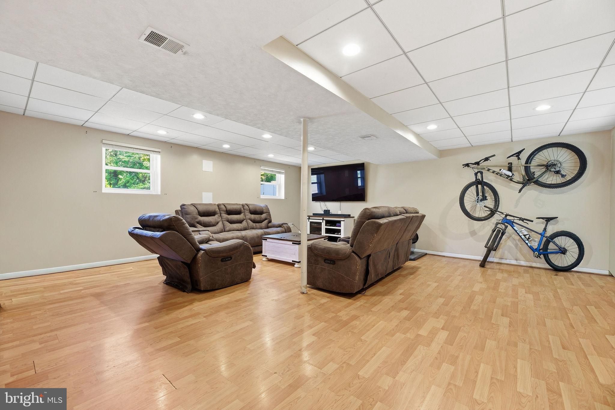 LAUREL RIDGE - Residential