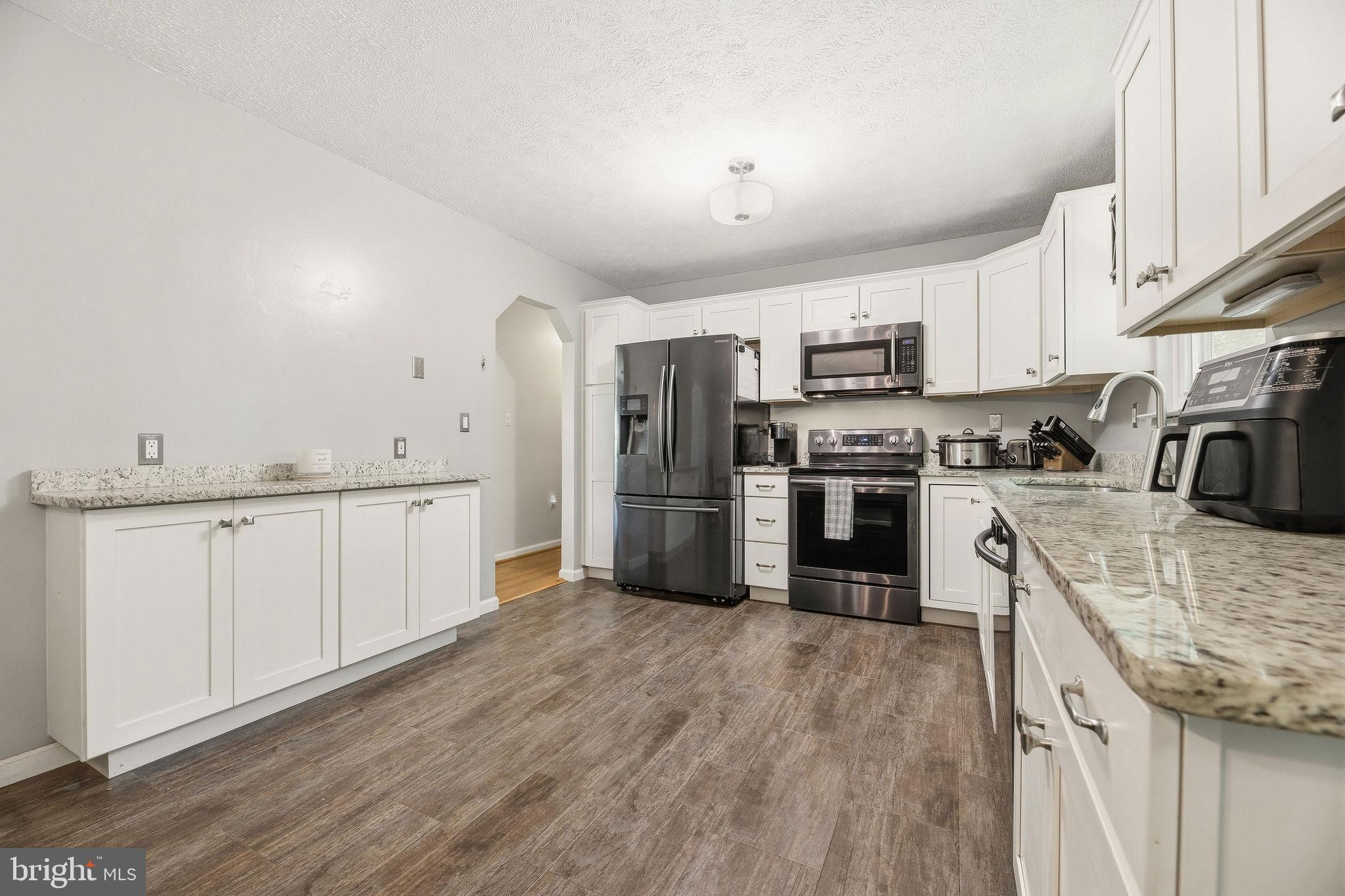 LAUREL RIDGE - Residential