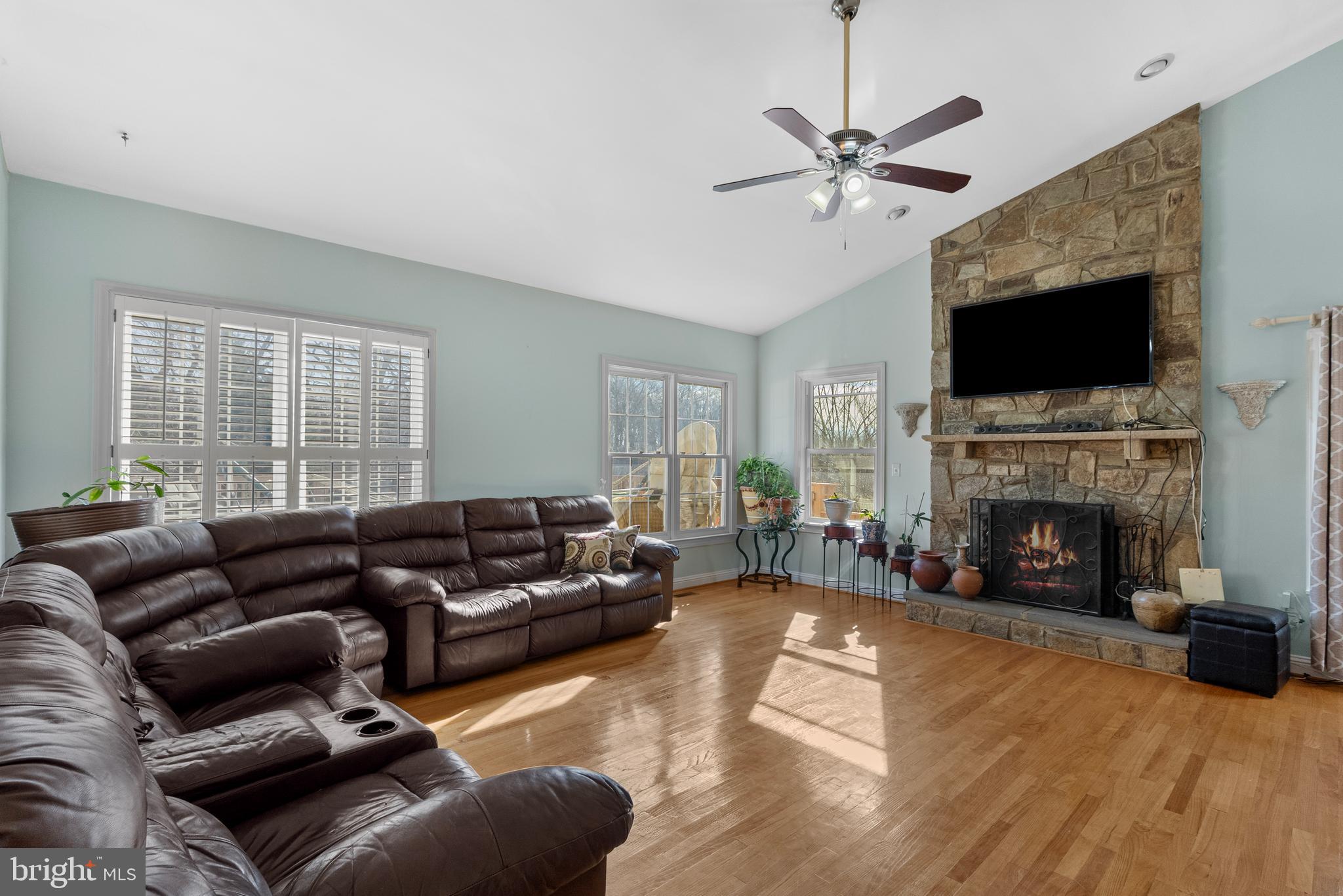 CYPRESS RUN - Residential