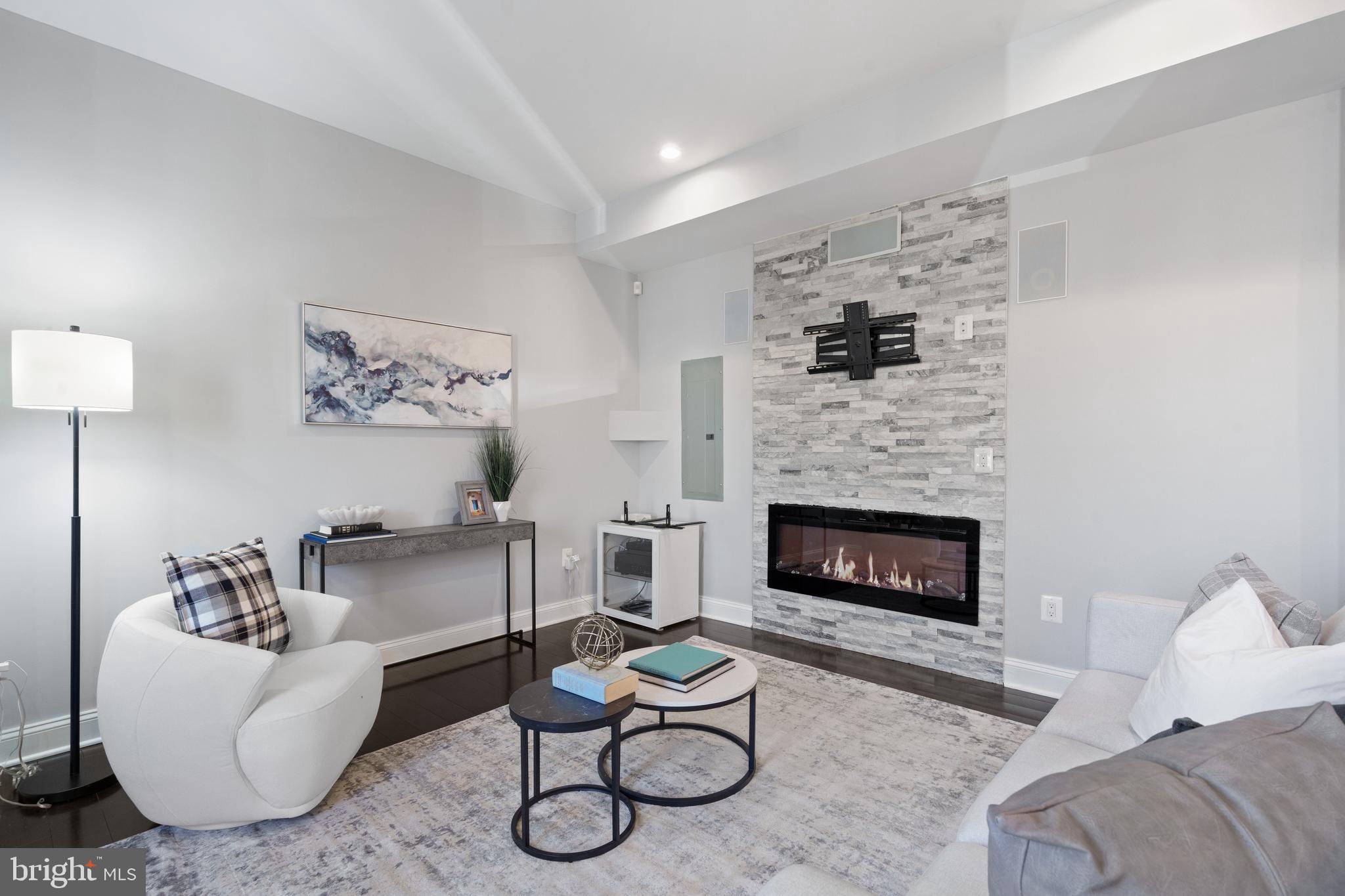 TRUXTON CIRCLE - Residential
