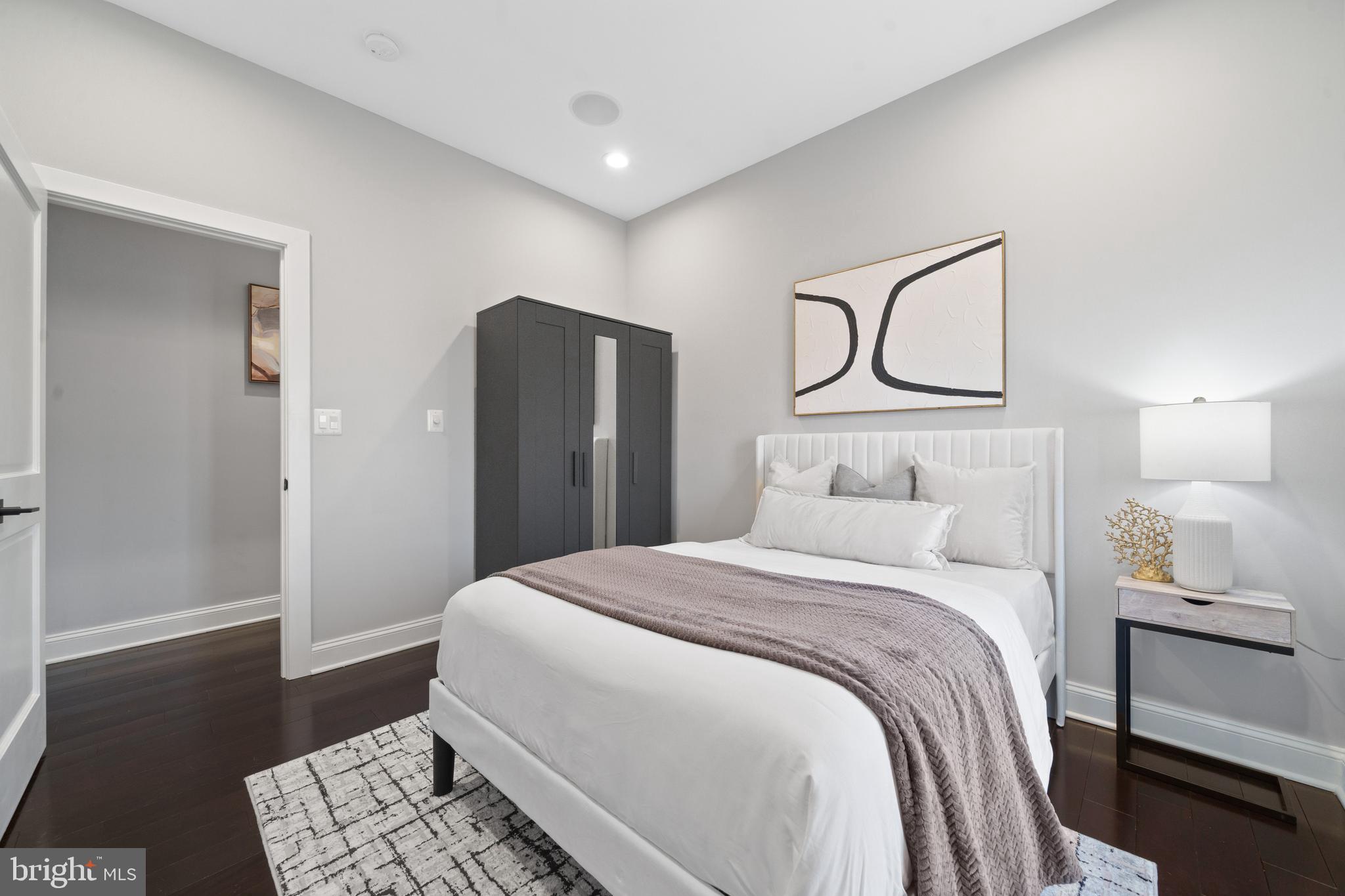 TRUXTON CIRCLE - Residential