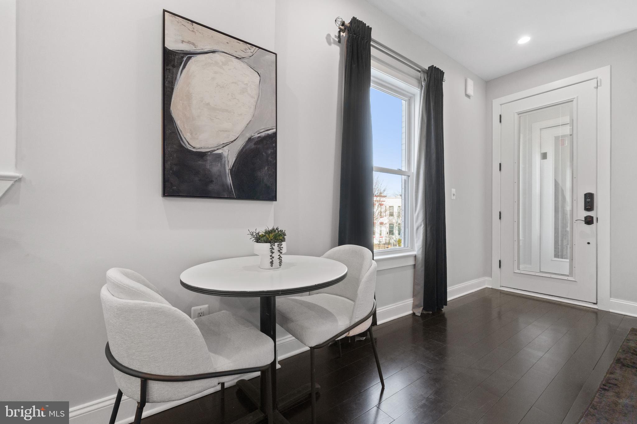 TRUXTON CIRCLE - Residential