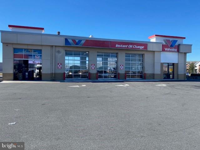 D-1035.  This property is located on US 13 just south of Bally's and Dover Downs Race Track.  The traffic count is in excess of 30,000 cars daily.  There are two businesses on the property.  Valvoline and Kabob Korner have been there for over 10 years with Valvoline at a 10 year lease plus 15 years more option.  Kabob Korner is on a month-to-month lease.  The two properties can be subdivided.  Kabob Korner to sell for $1,150,000 and Valvoline for $2,250,000.
Owner is a licenses real estate agent in Delaware.