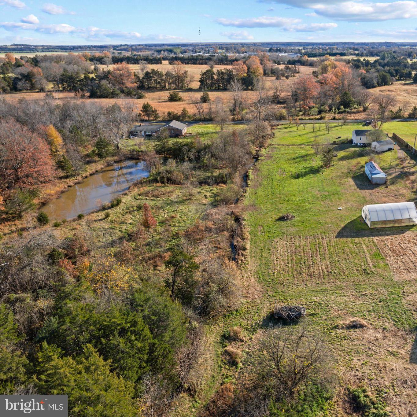 STEVENSBURG - Farm