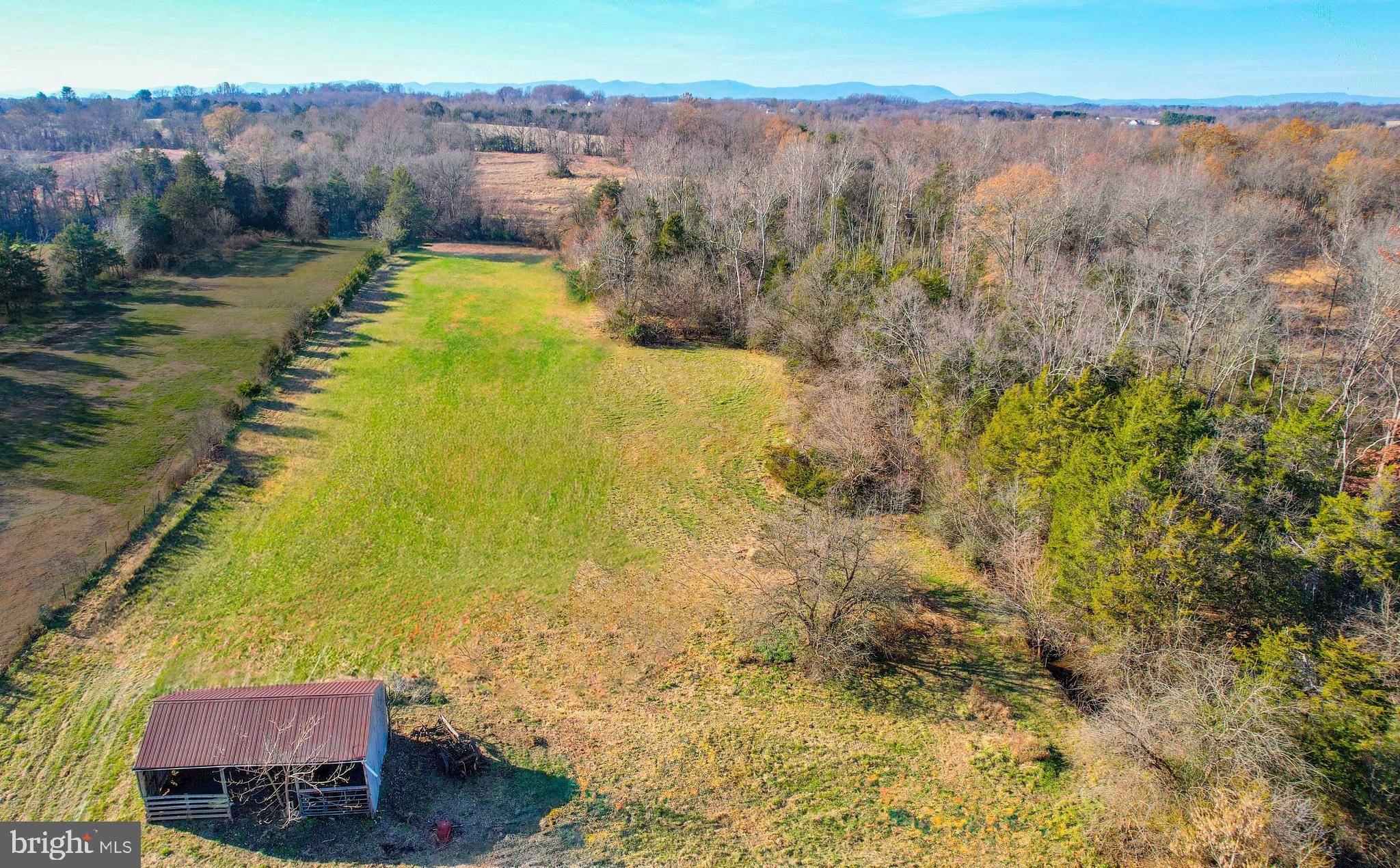 STEVENSBURG - Farm
