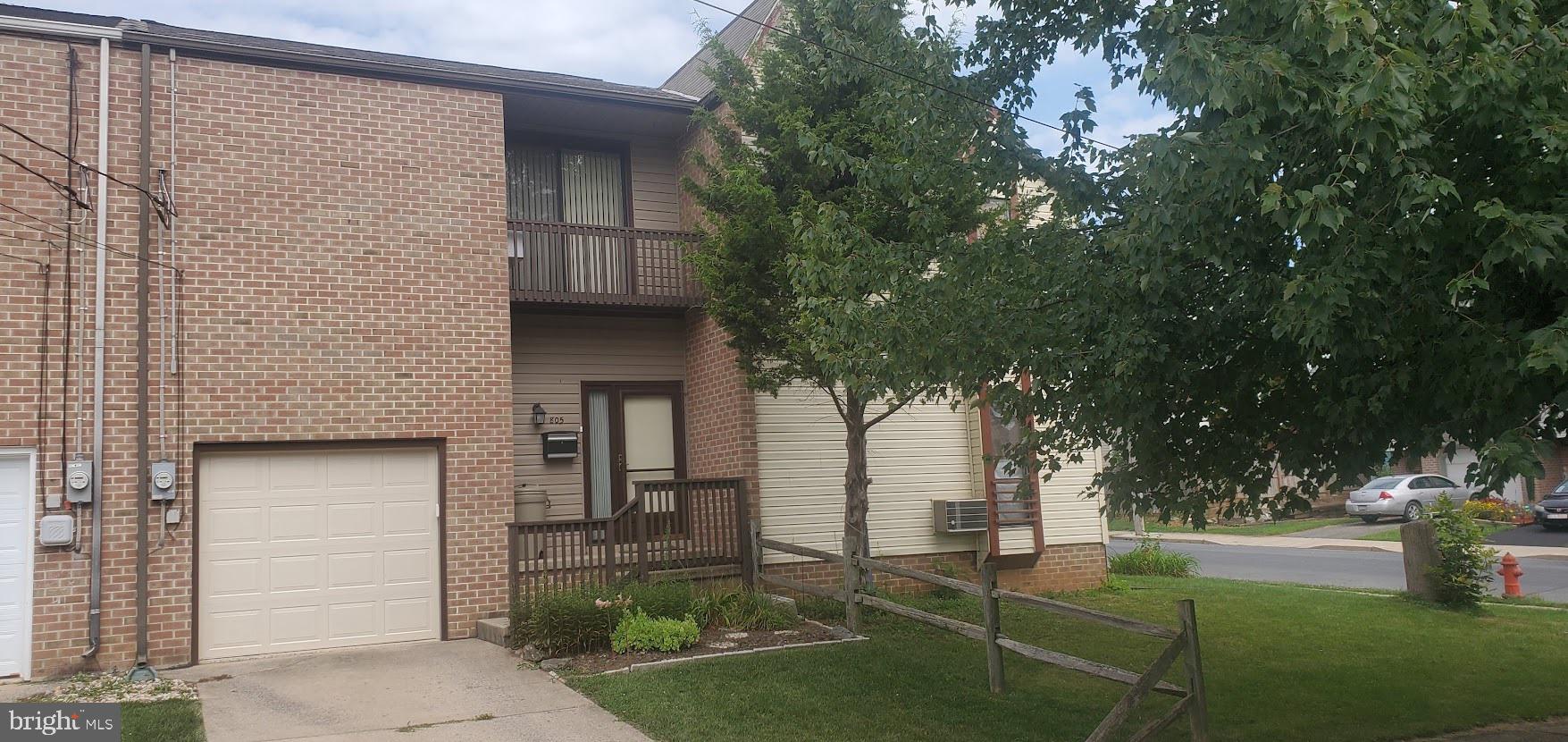 This lovely townhome is located near downtown  Lancaster and shopping. The open floor plan finds this home to be easy and comfortable living. An efficient kitchen features a new dishwasher and range. The living area opens to a peaceful garden. The primary bedroom is spacious with a sliding glass door and balcony. The laundry is convenient on the second floor. All the comforts you want for city living, and a one car garage. 
This home is ready for you to personalize and make it your own.
Schedule a showing now! This won't last long.