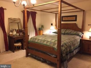 WESTWOOD HILLS - Residential