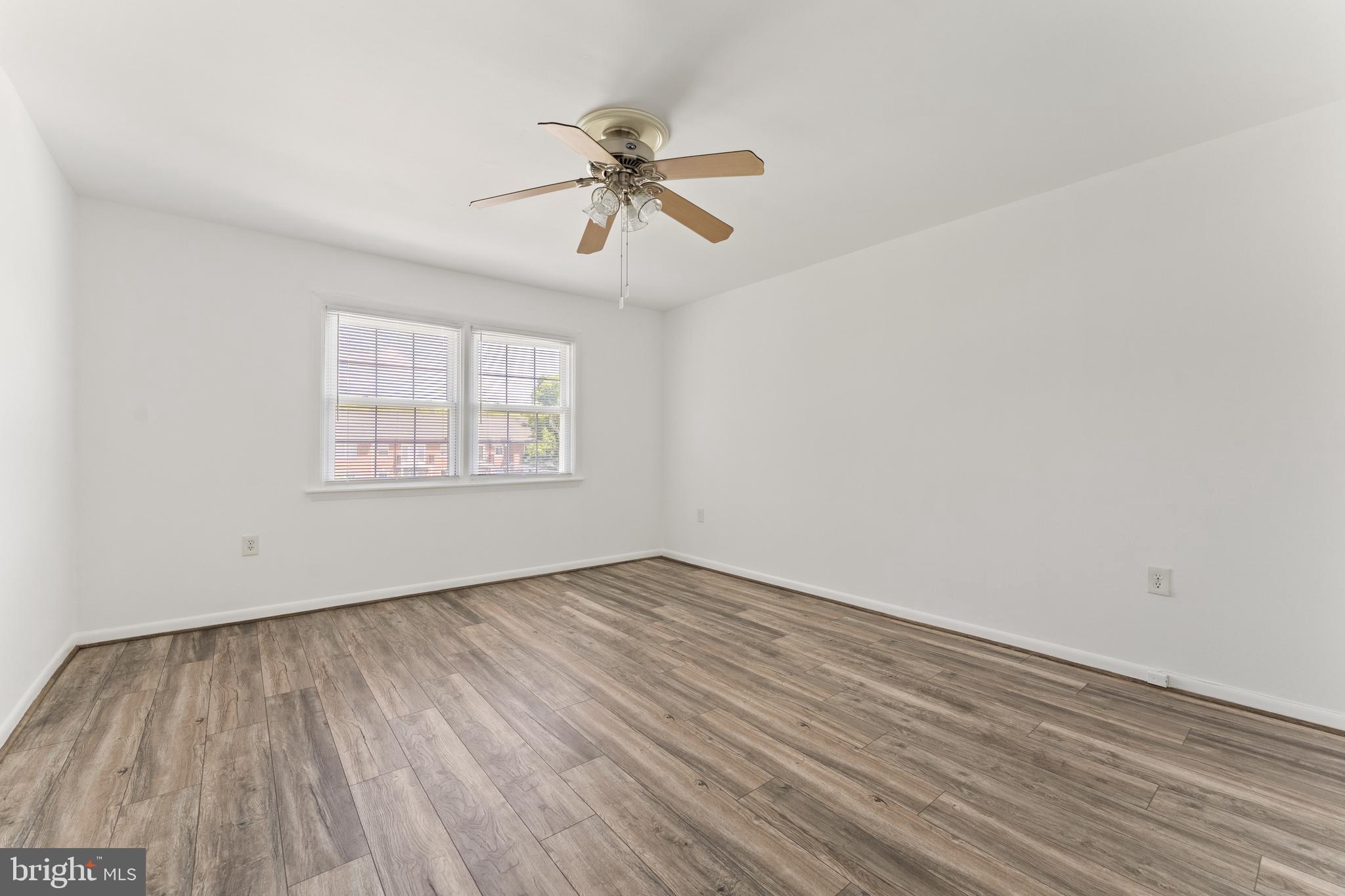 FOXCROFT COLONY CONDOS - Residential