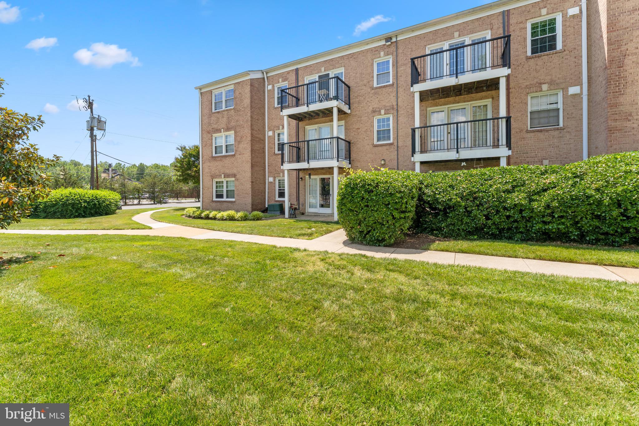 FOXCROFT COLONY CONDOS - Residential
