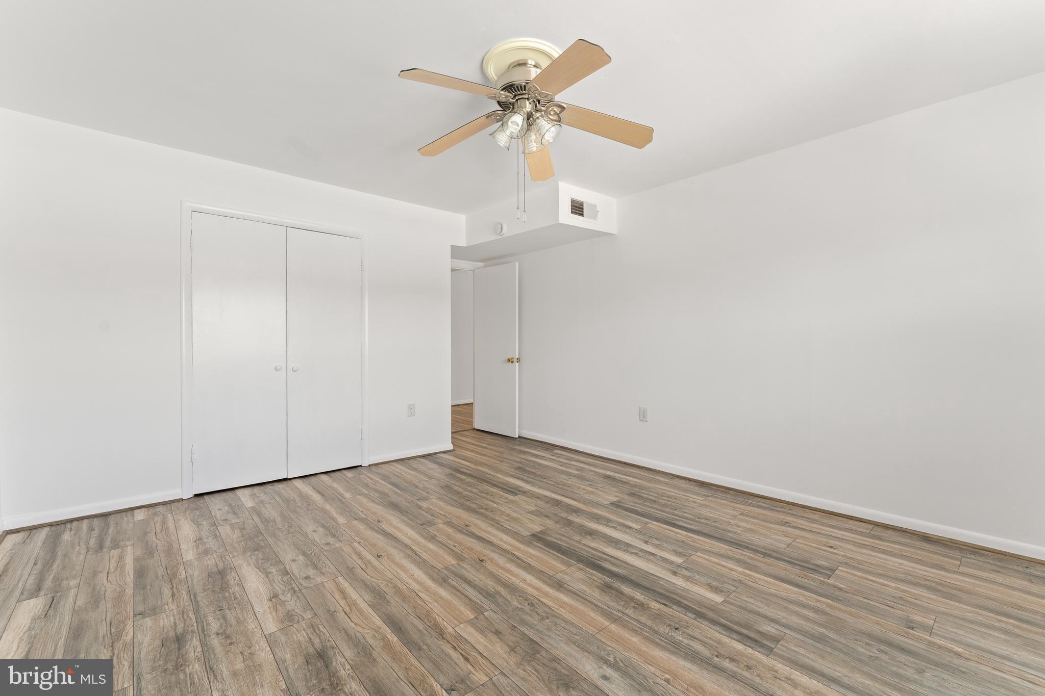 FOXCROFT COLONY CONDOS - Residential