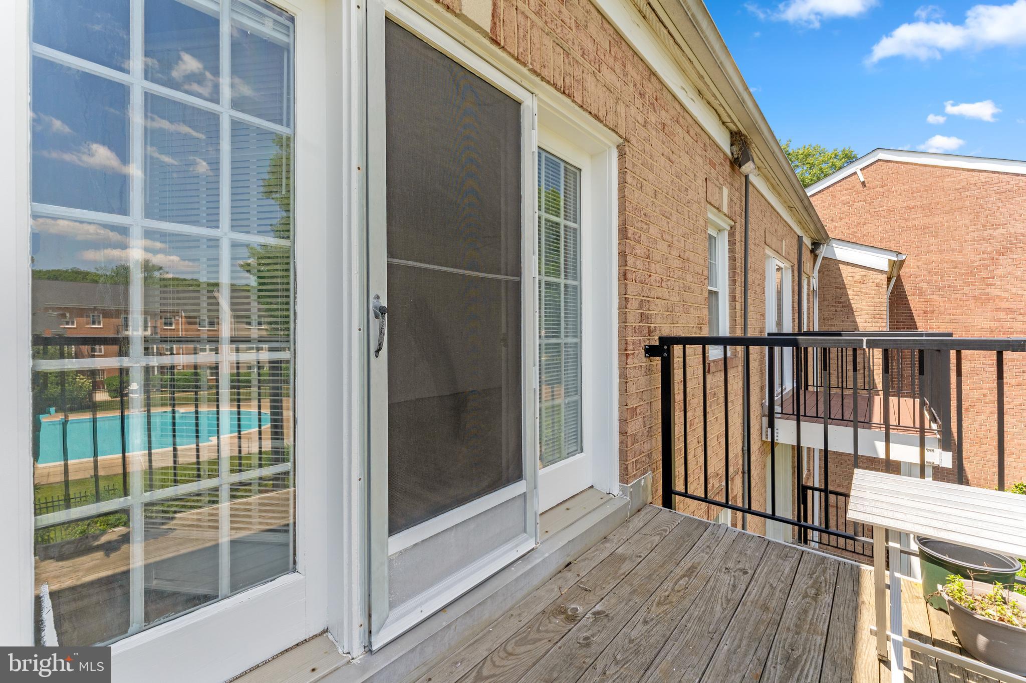 FOXCROFT COLONY CONDOS - Residential