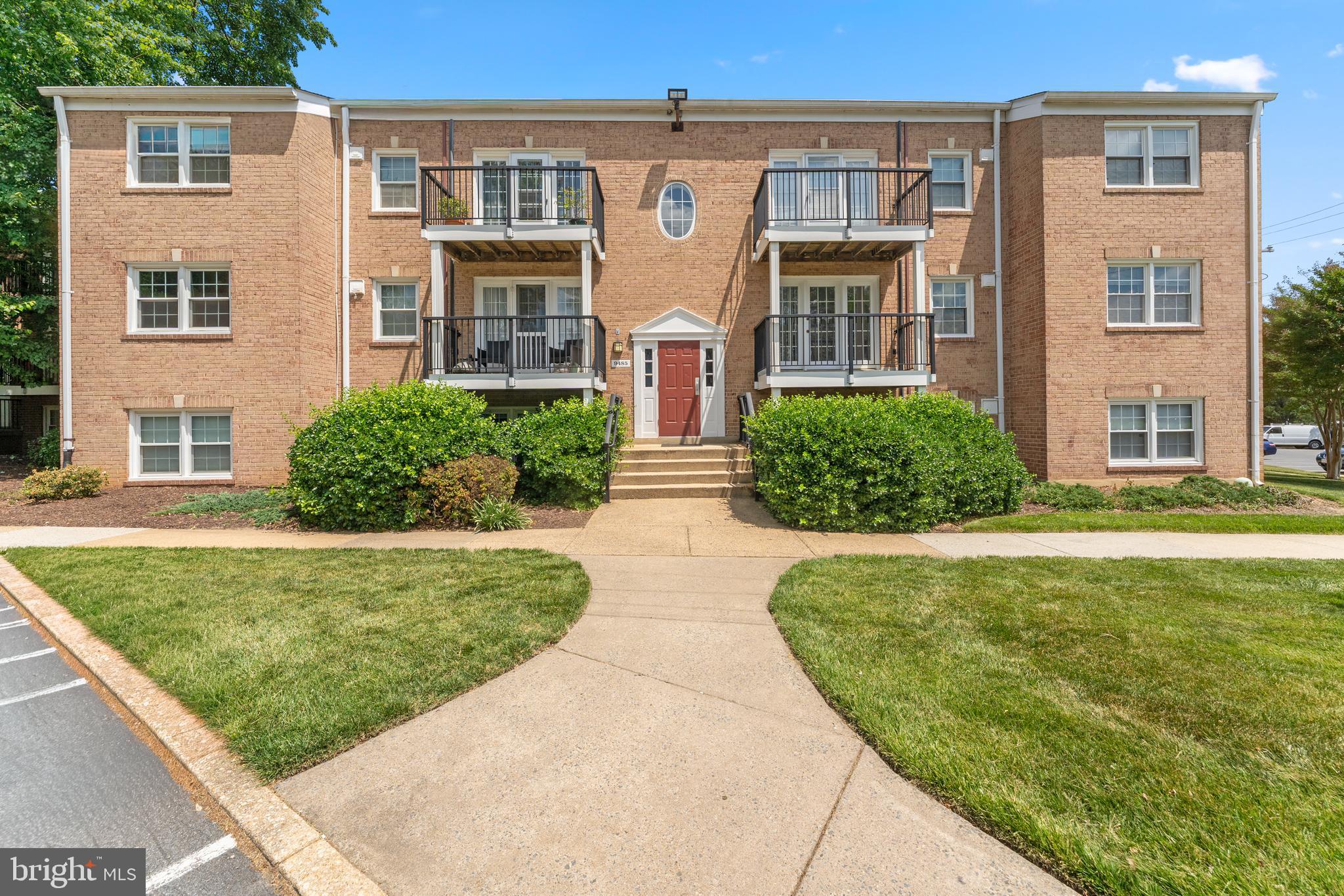 FOXCROFT COLONY CONDOS - Residential