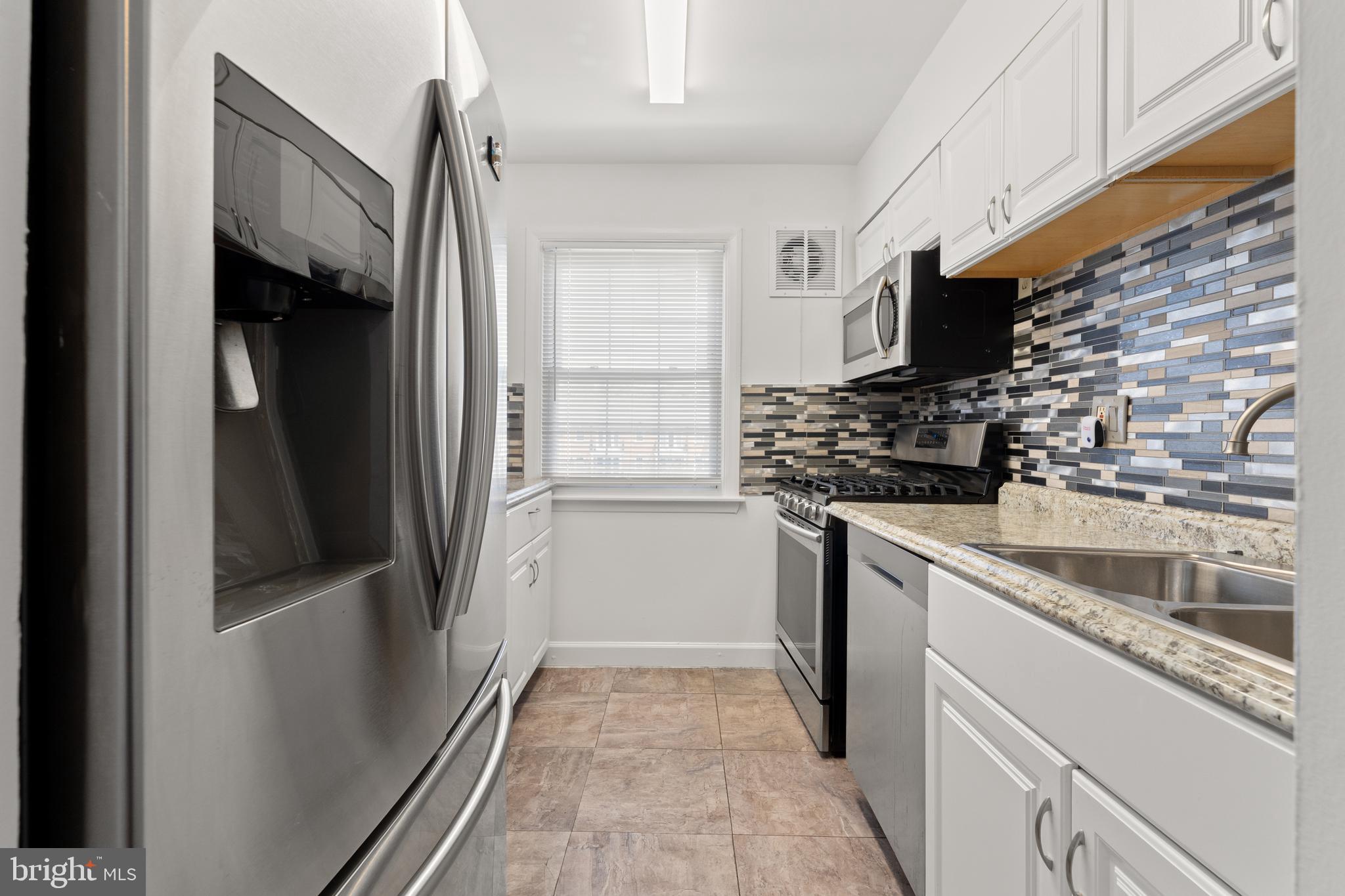 FOXCROFT COLONY CONDOS - Residential