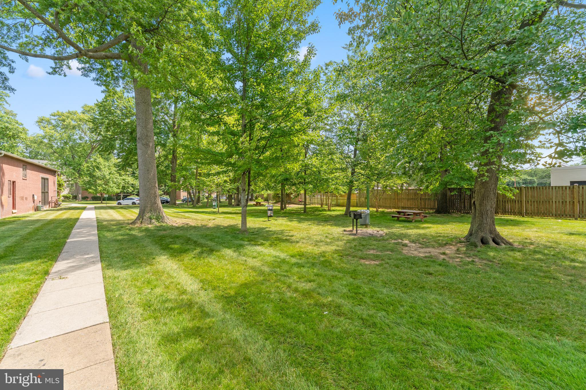 FOXCROFT COLONY CONDOS - Residential