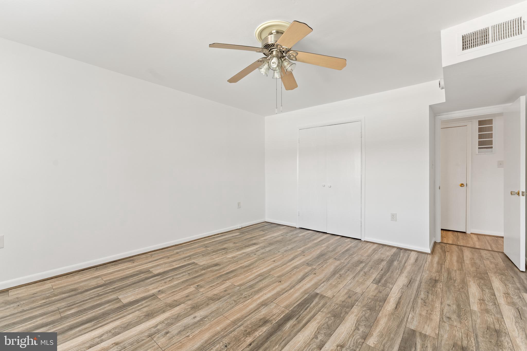 FOXCROFT COLONY CONDOS - Residential