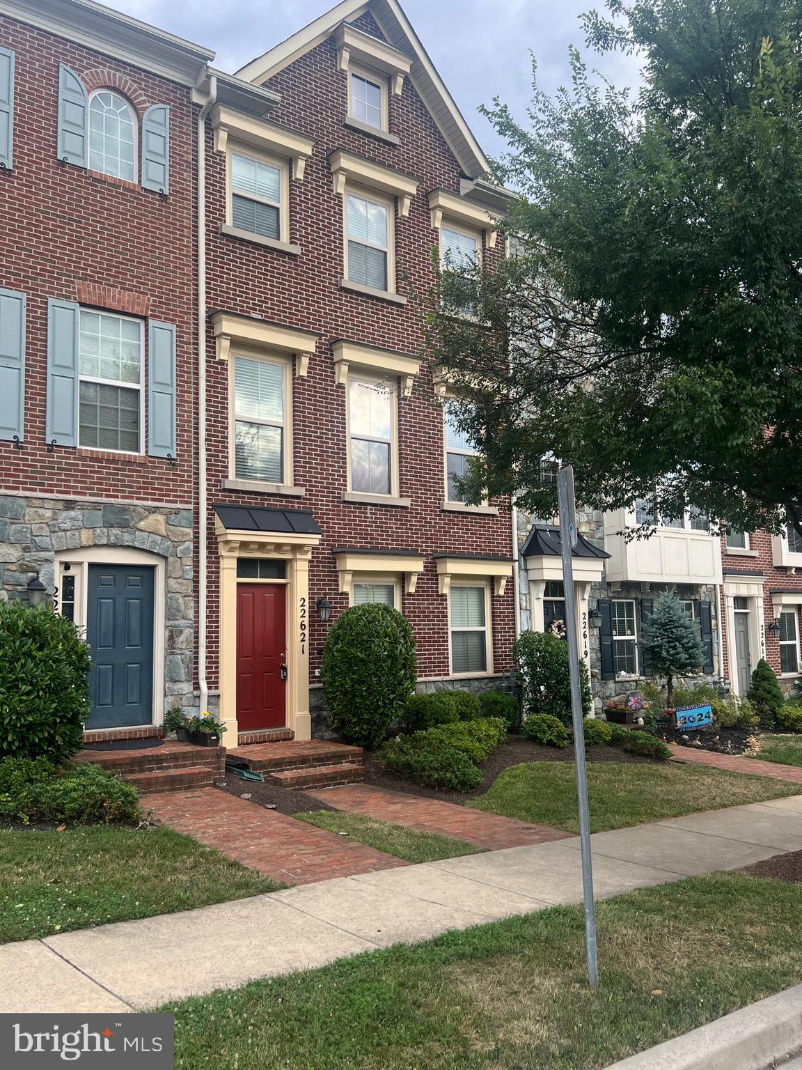 CLARKSBURG VILLAGE - Residential Lease