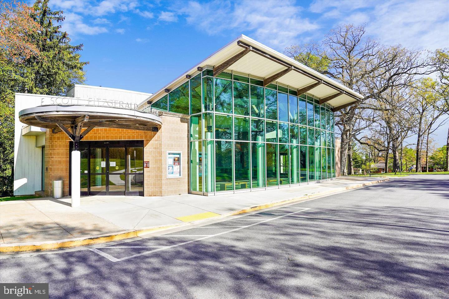 WEST END PARK - Residential